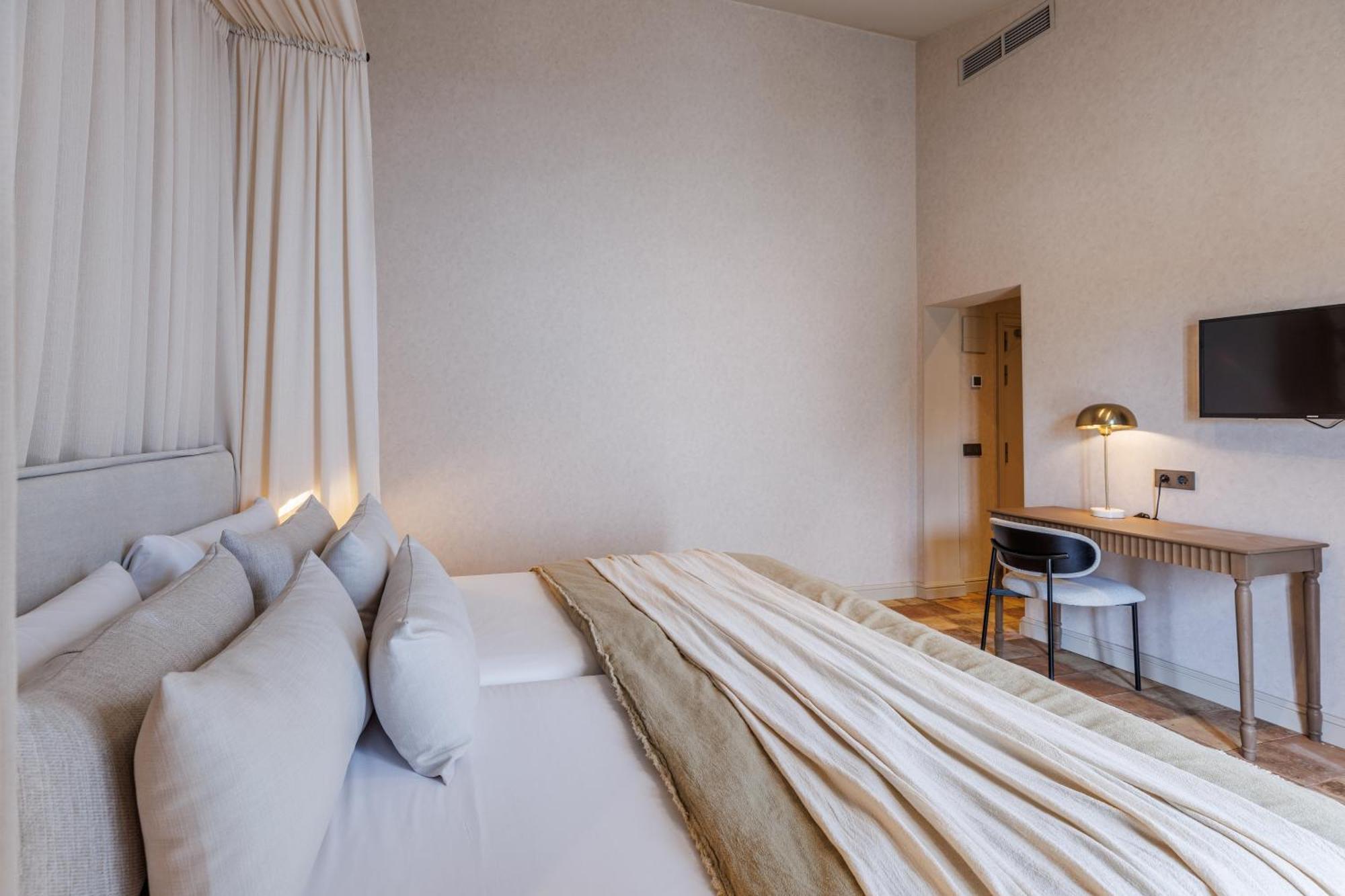 Hoposa Uyal Hotel