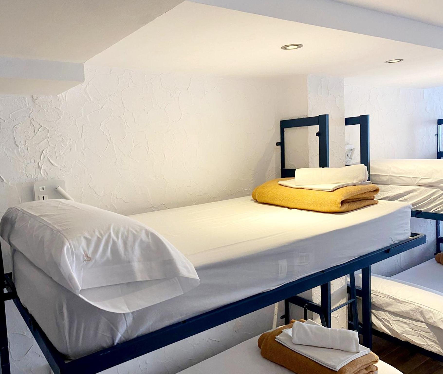 Hostal Y - Juvenil