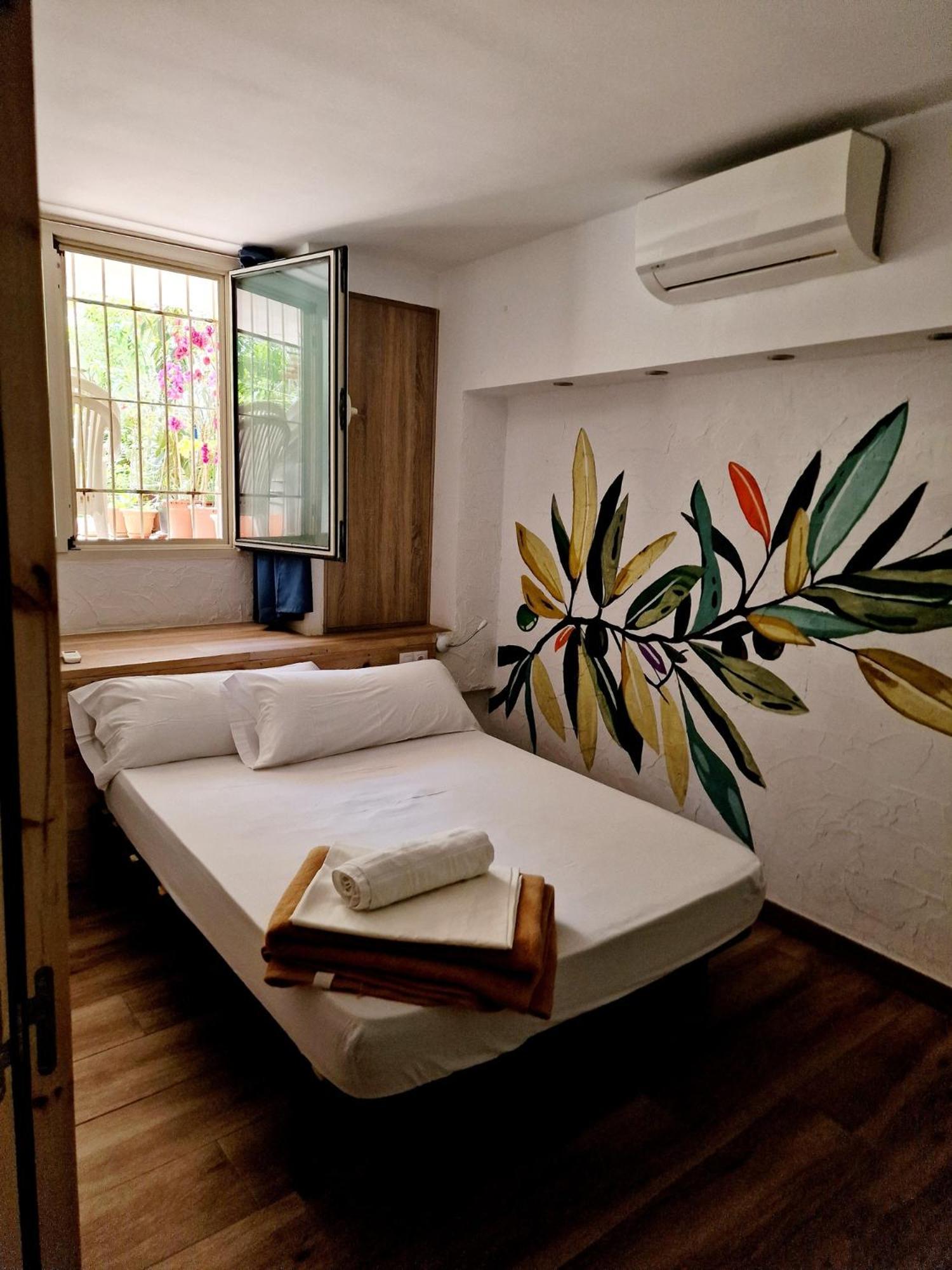 Y - Juvenil Hostal Palma de Mallorca