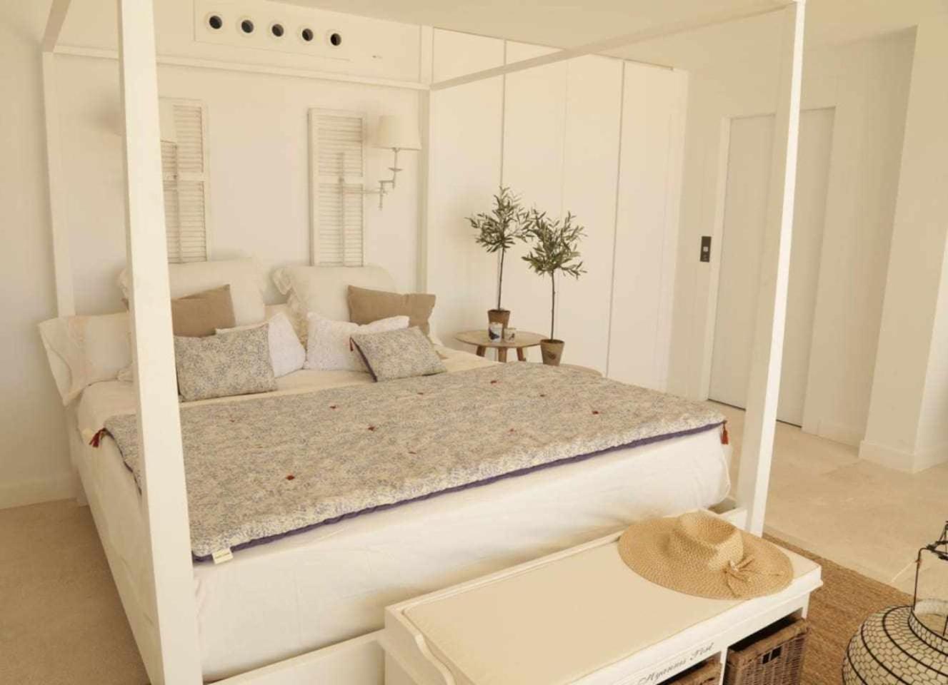 Beachfront Es Turo Apartamento