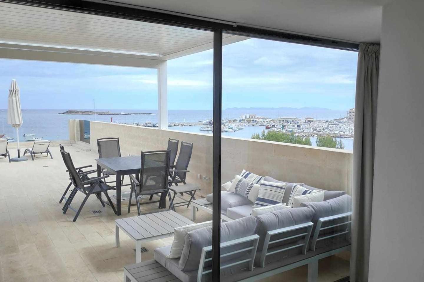 Beachfront Es Turo Apartamento *