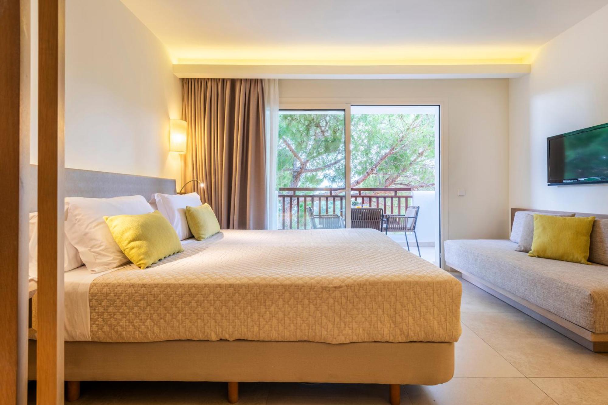 Inturotel Esmeralda Park 4*