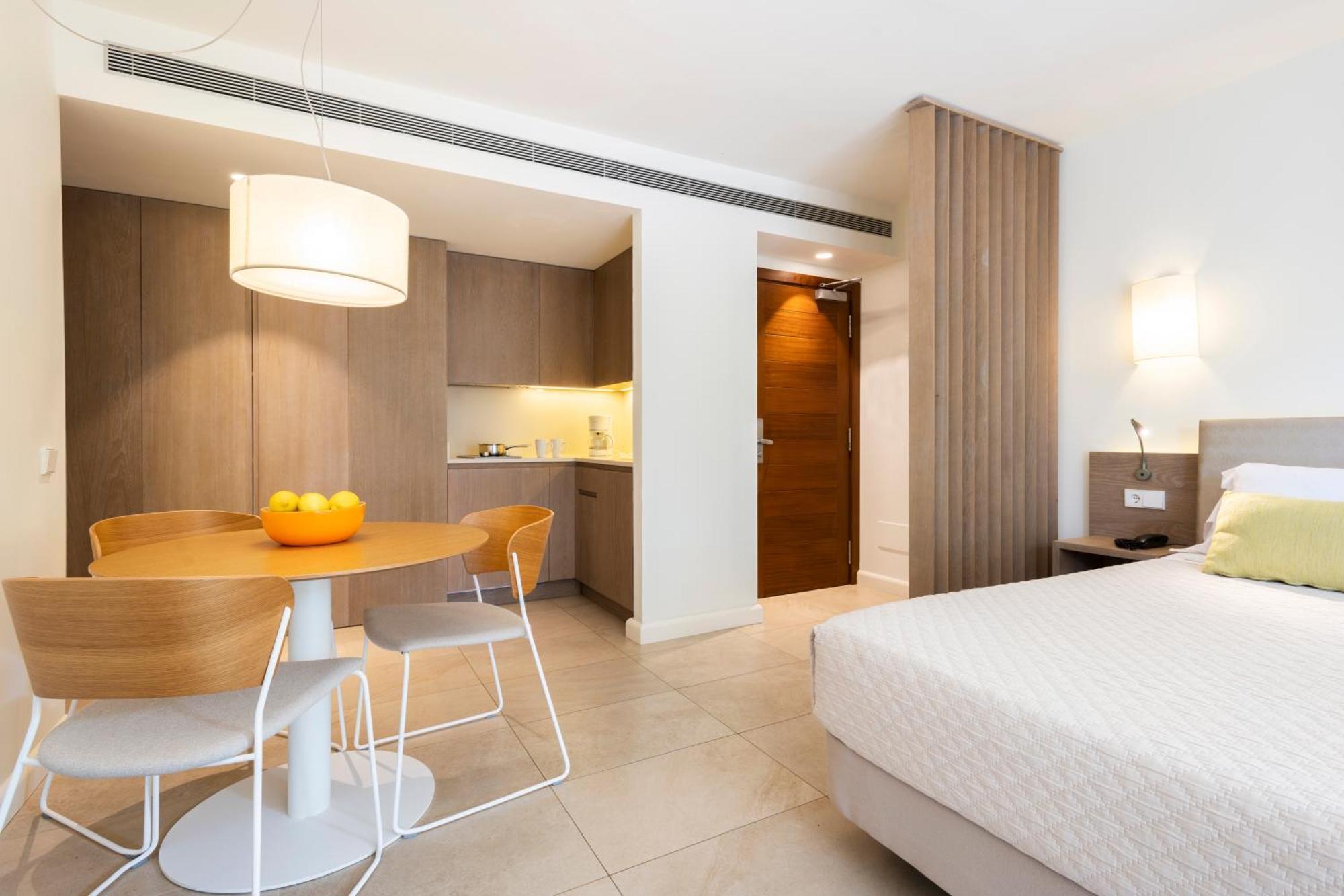 Inturotel Esmeralda Park 4*