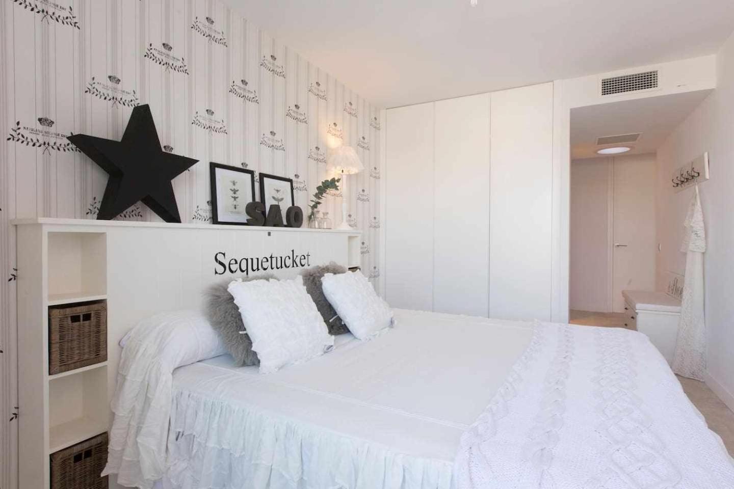 Beachfront Es Turo Apartment