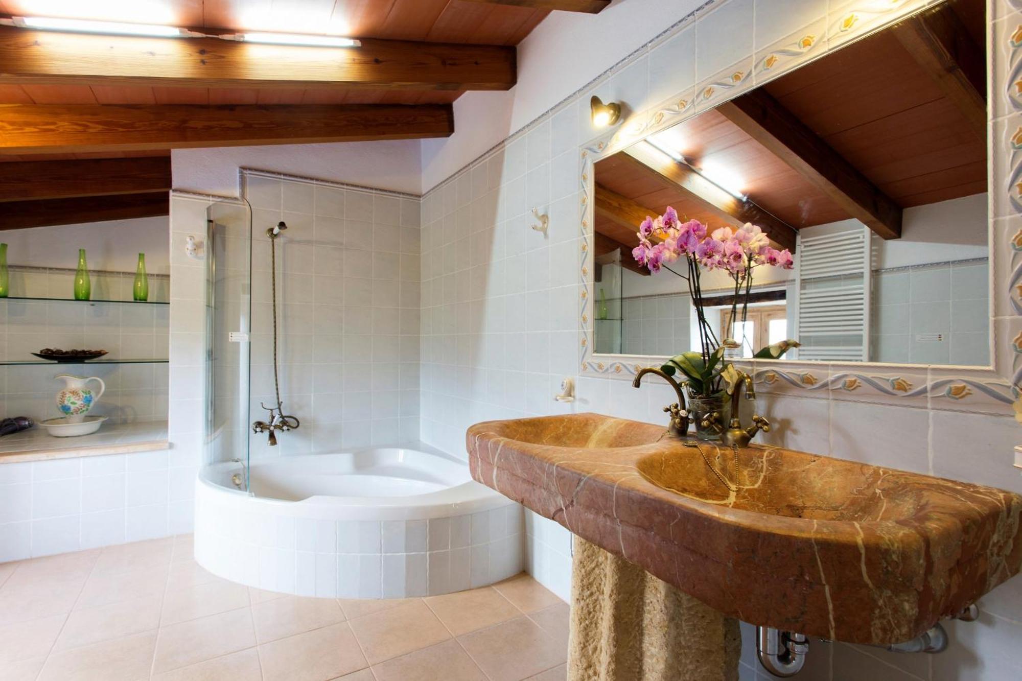 Owl Suavet Petit - Exclusive With A Stunning Pool *