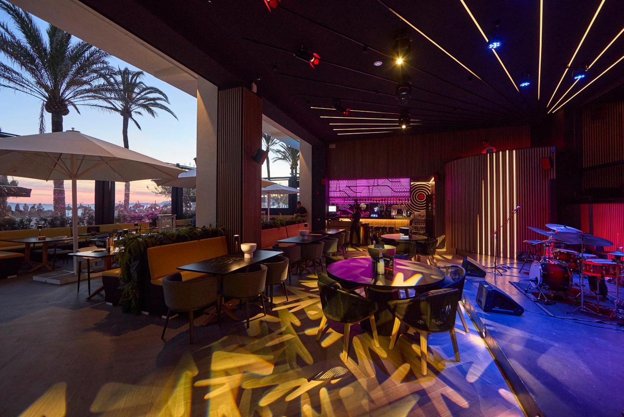 Universal Neptuno (adults Only) 4*