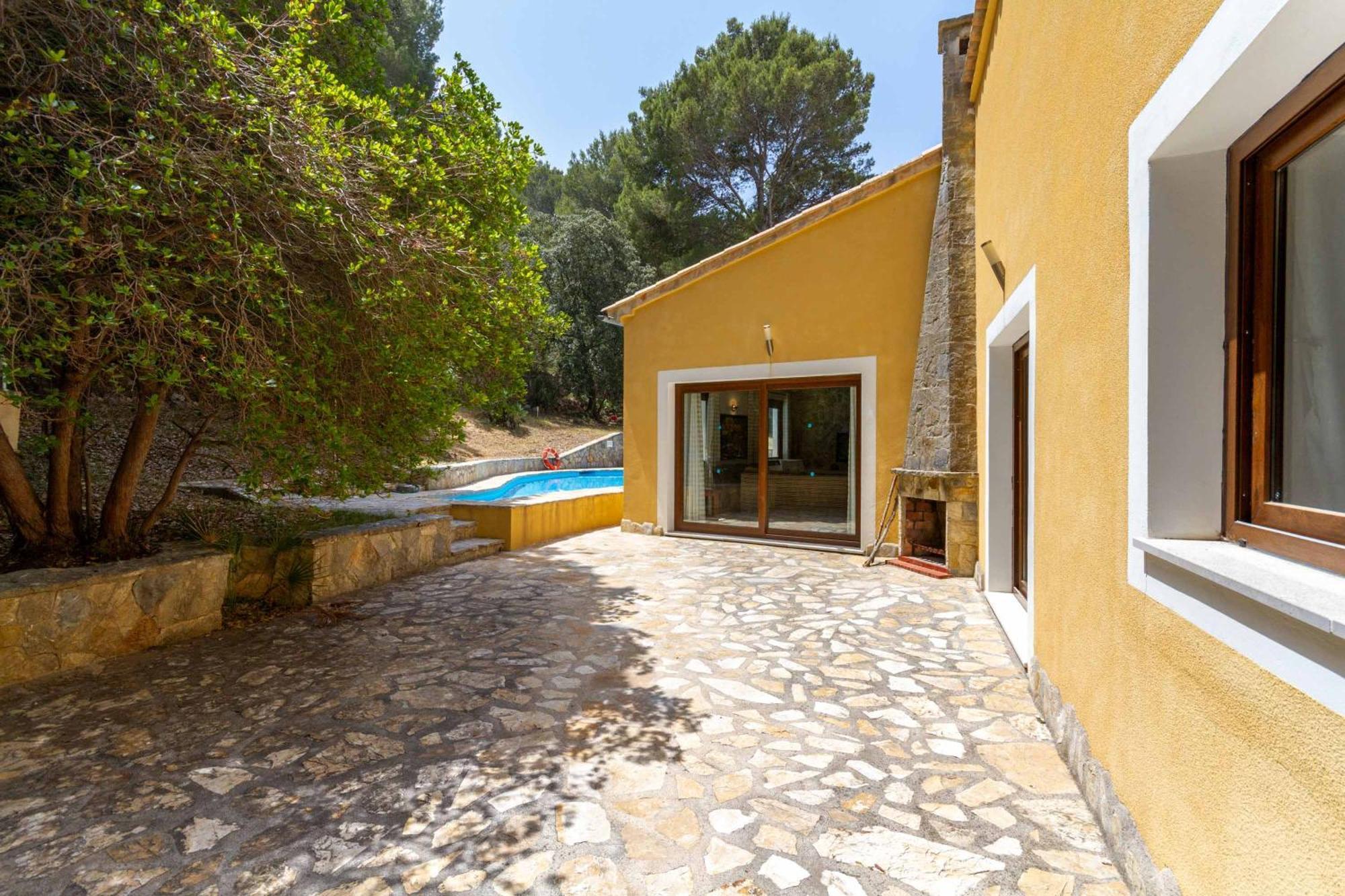 Alexandria Villa *