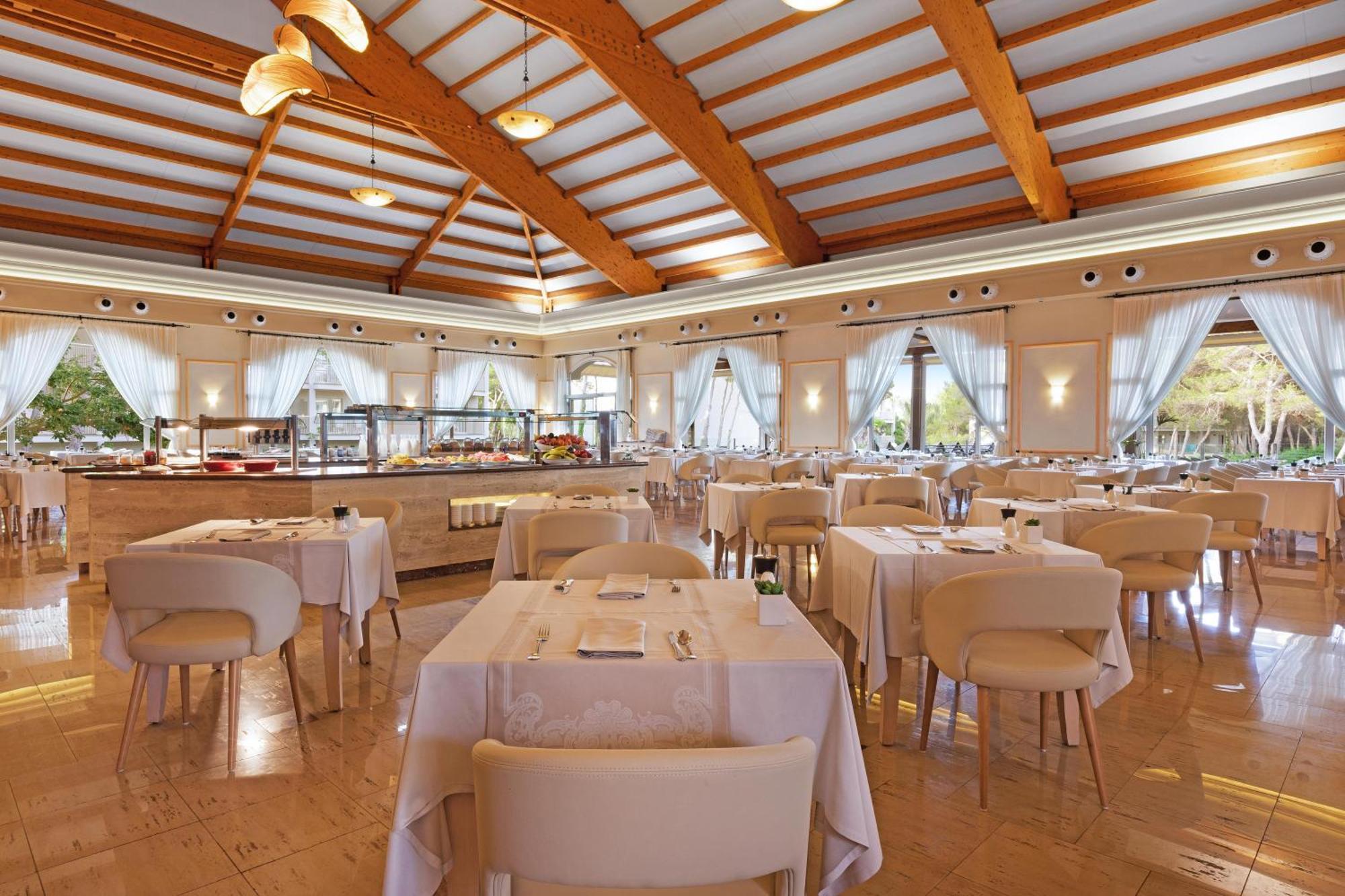 Hotel Viva Cala Mesquida & Adults Only 16 4*