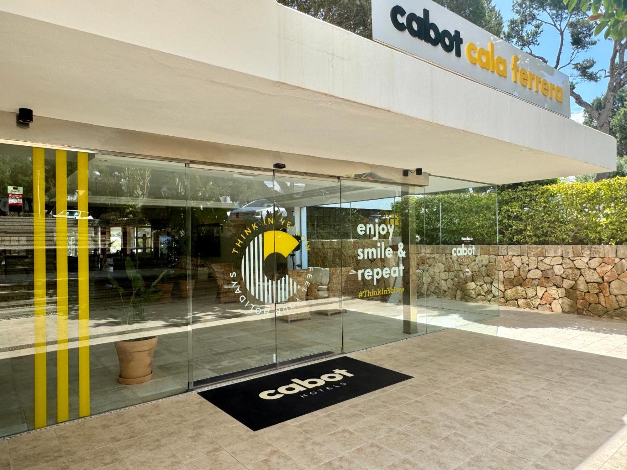 Hotel Cala Ferrera 3*