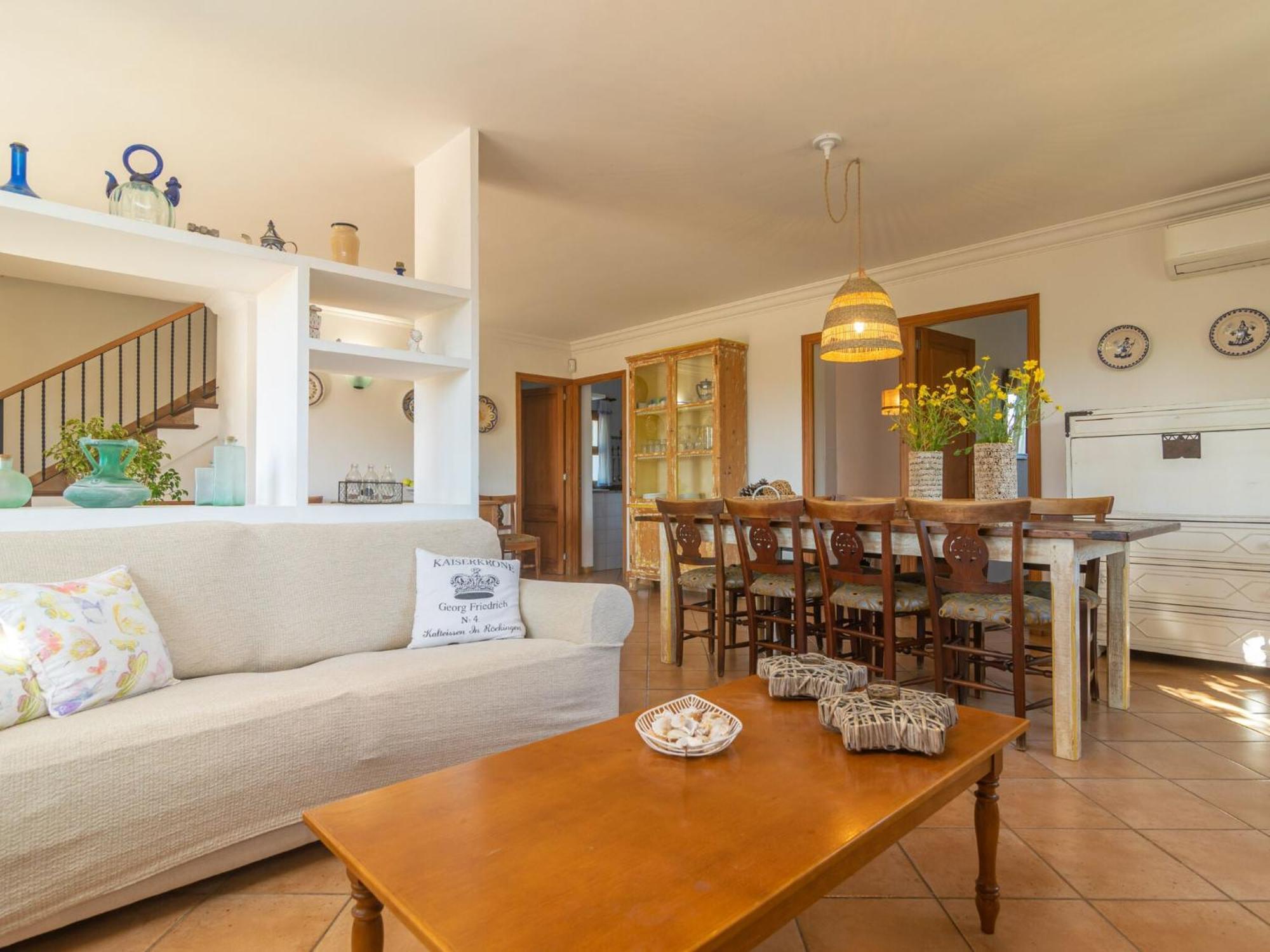 Pilos - In Free Wifi Villa
