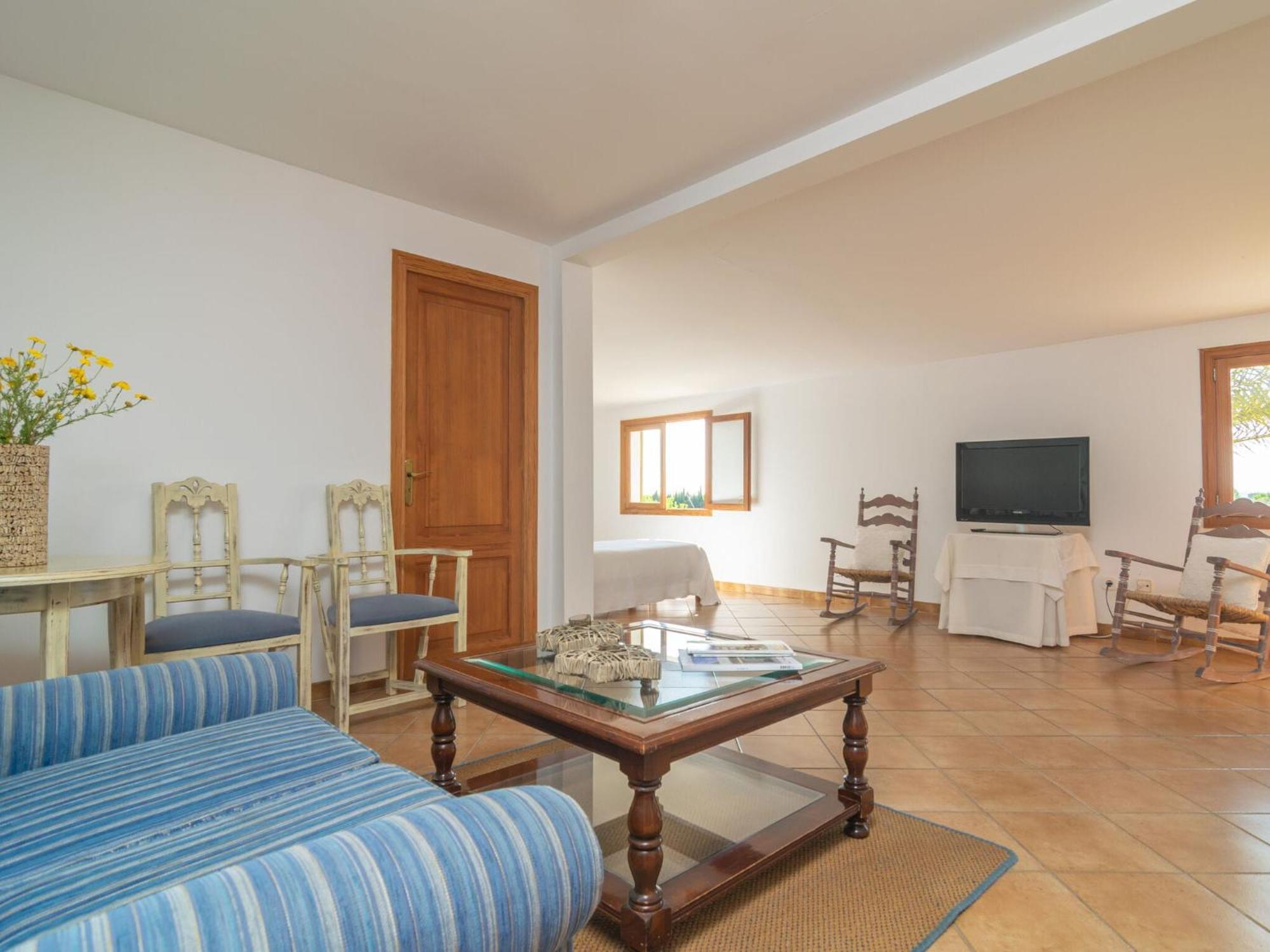 Pilos - In Free Wifi Villa
