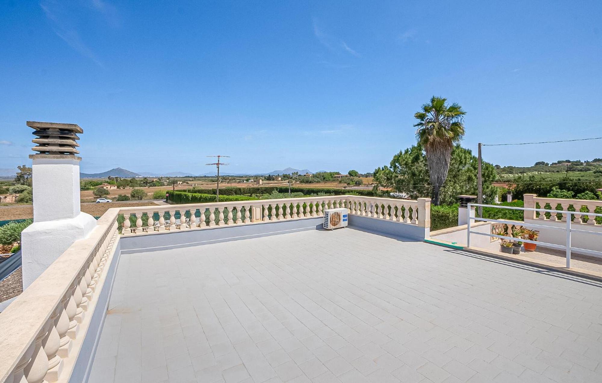 Сasa de vacaciones Gorgeous In With House A Mountain View Muro