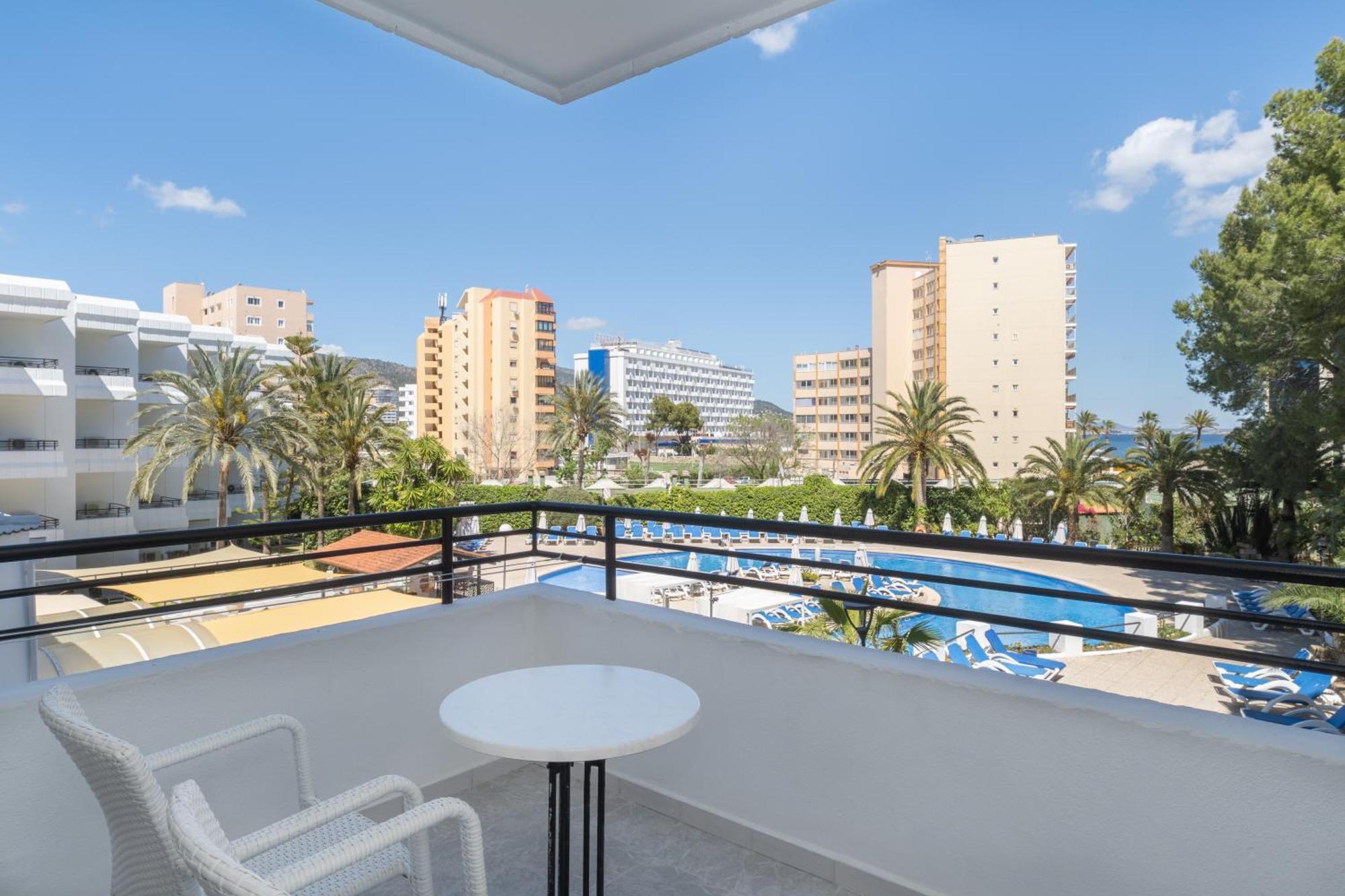 Aparthotel Sol Lunamar - Adults Only