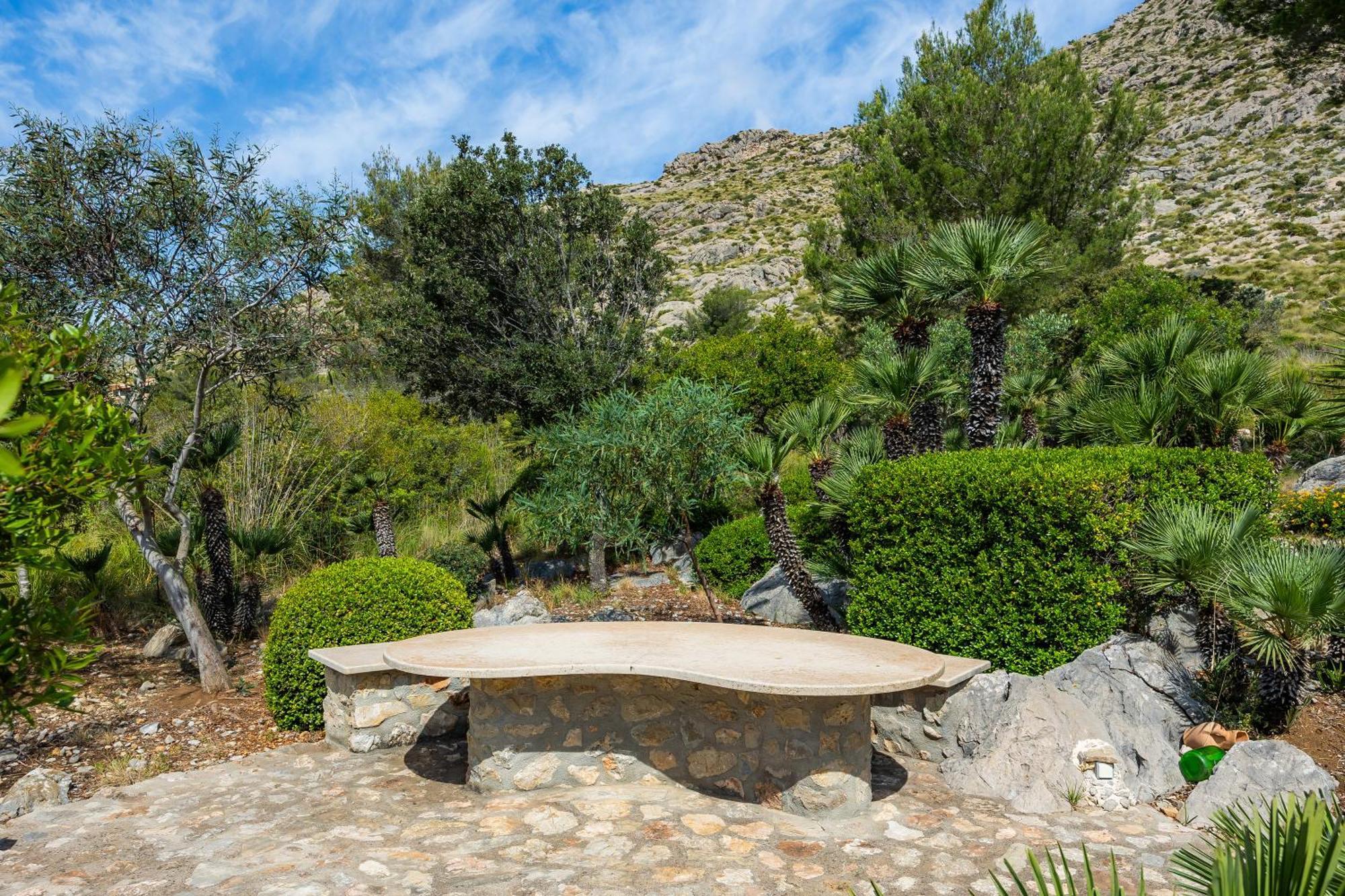 Piedra Villa Pollenca