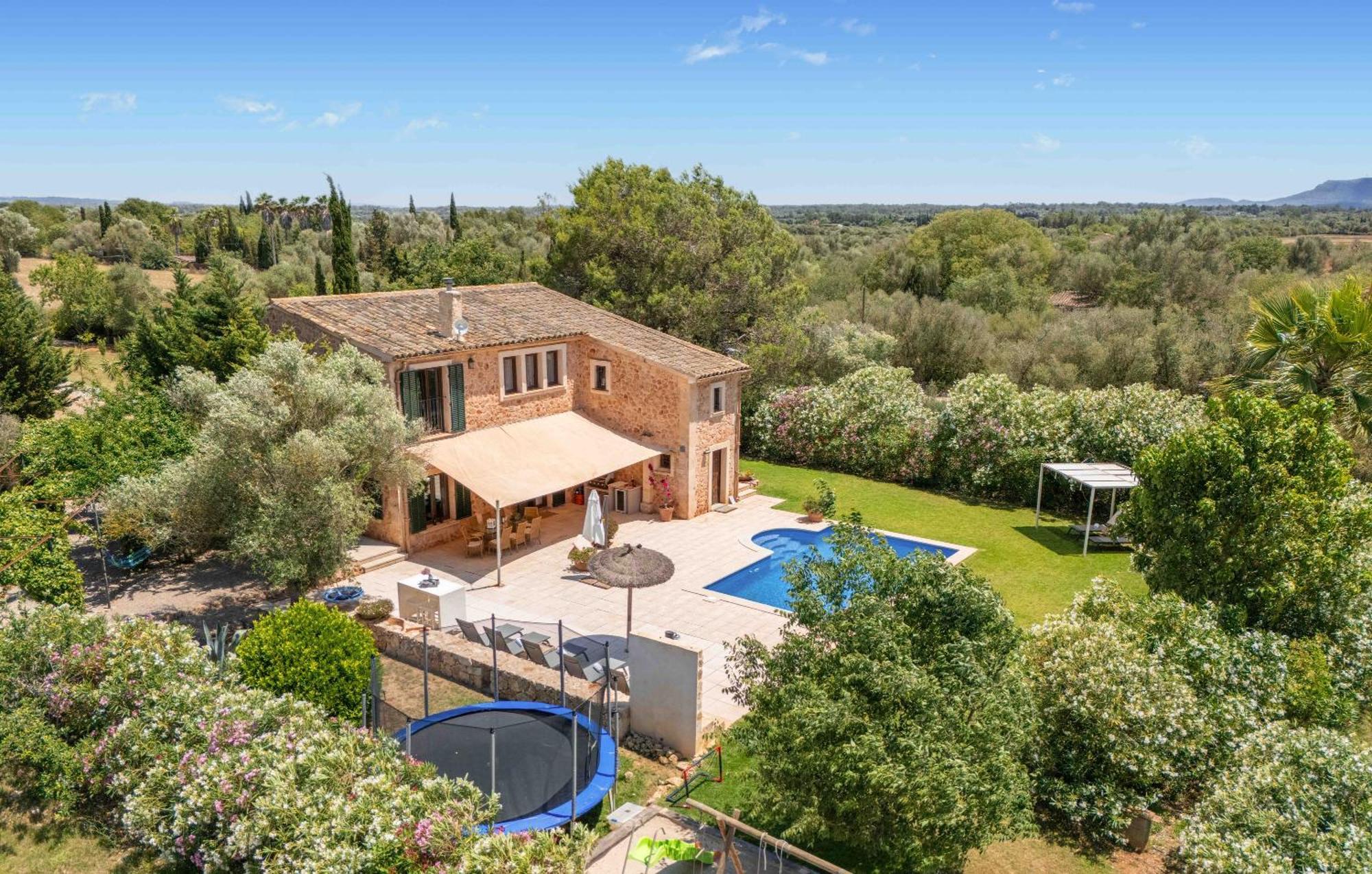 Kiana Villa Sencelles