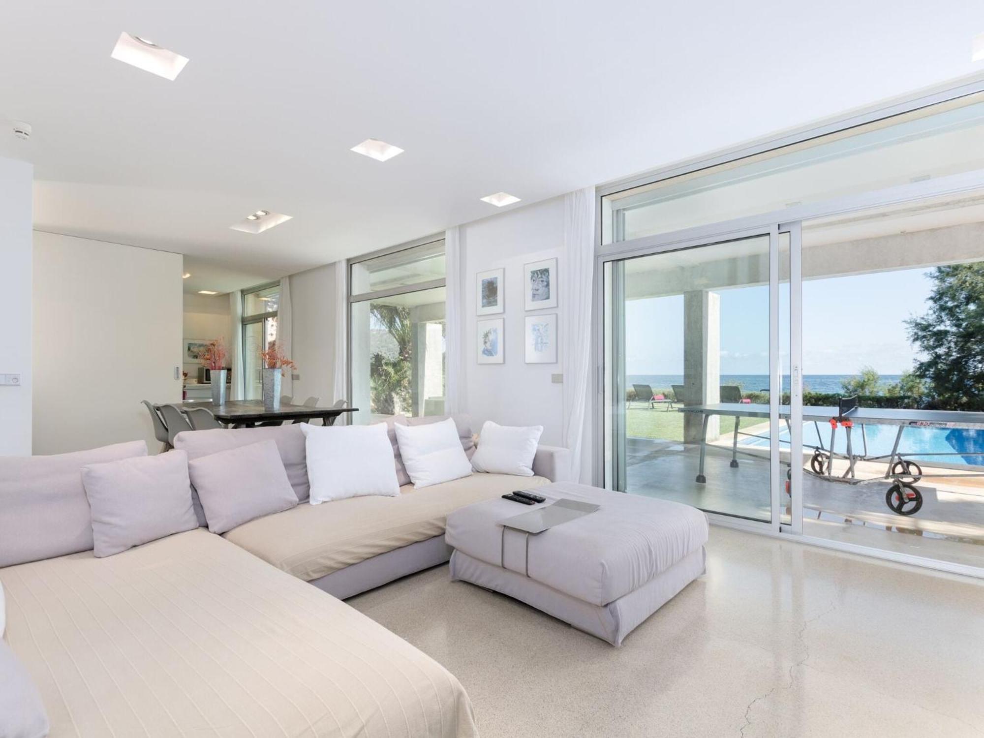 Port Nou - With Private Pool In Cala Bona