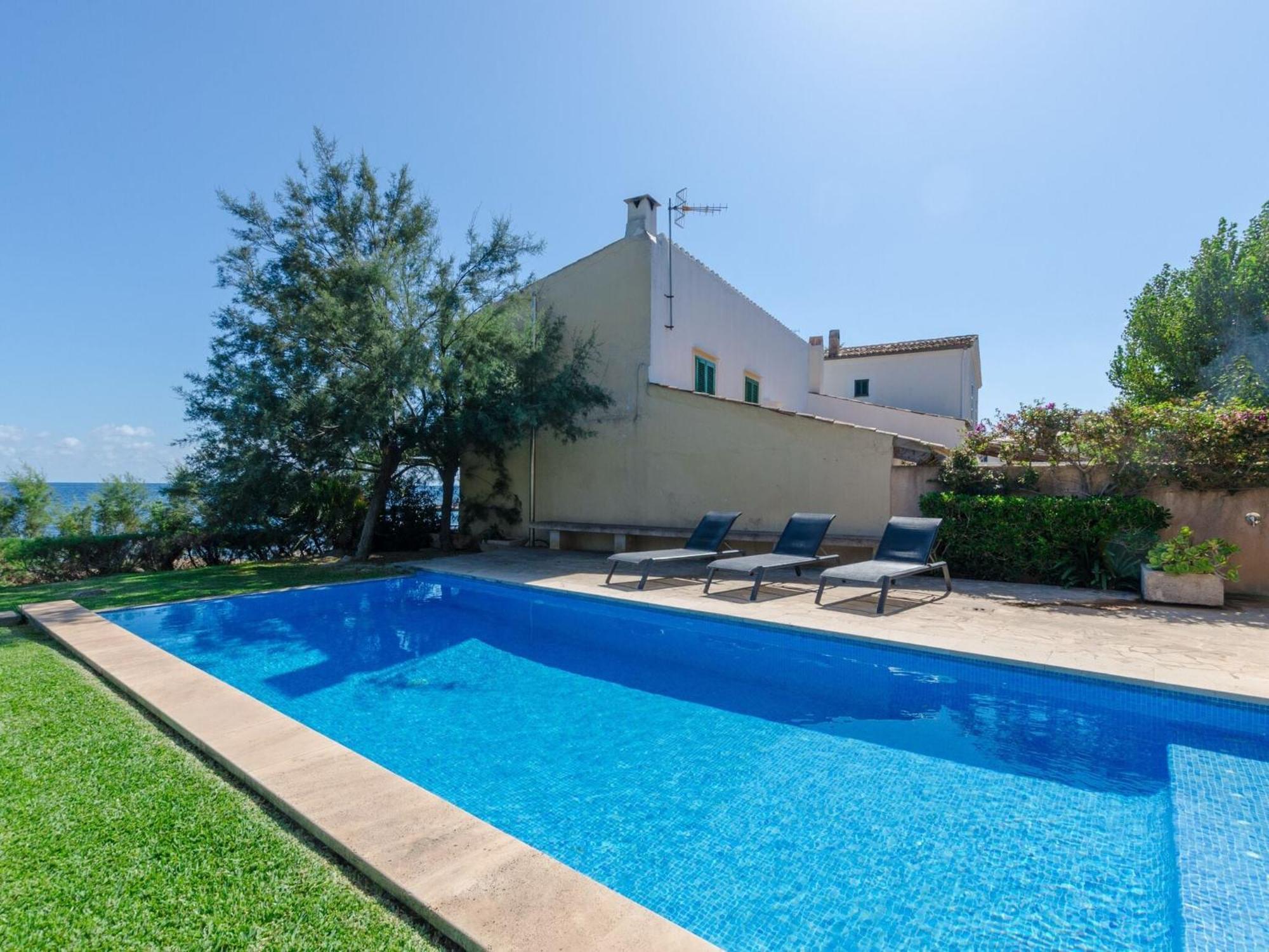 Port Nou - With Private Pool In Cala Bona Villa