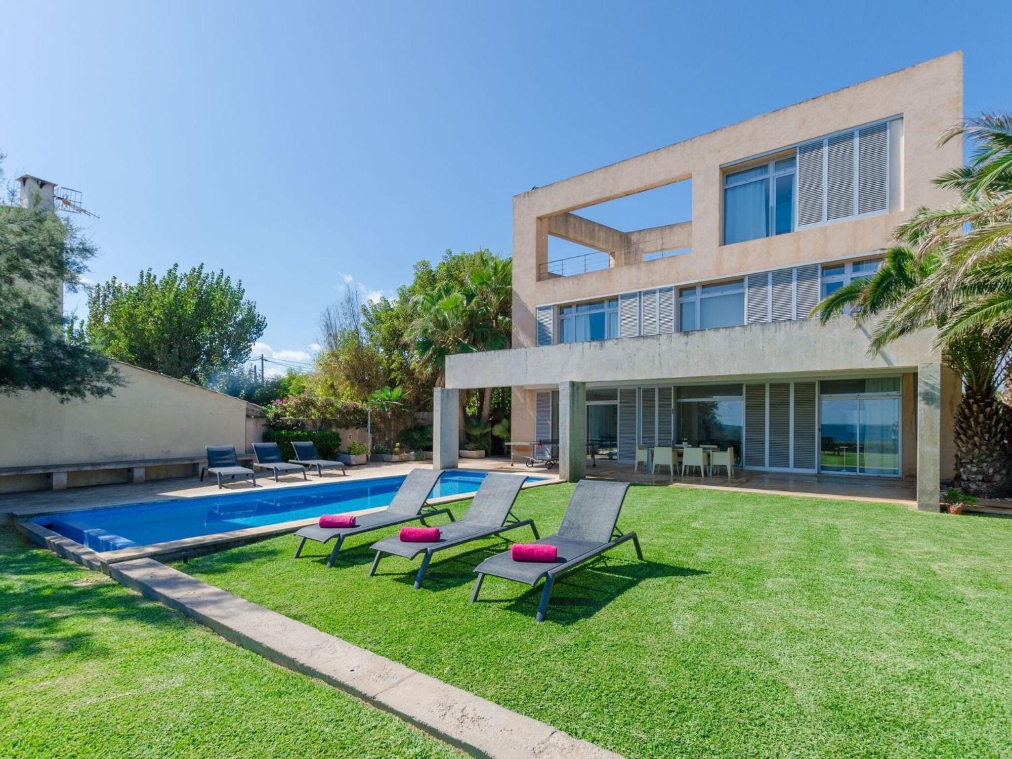 Port Nou - With Private Pool In Cala Bona Villa