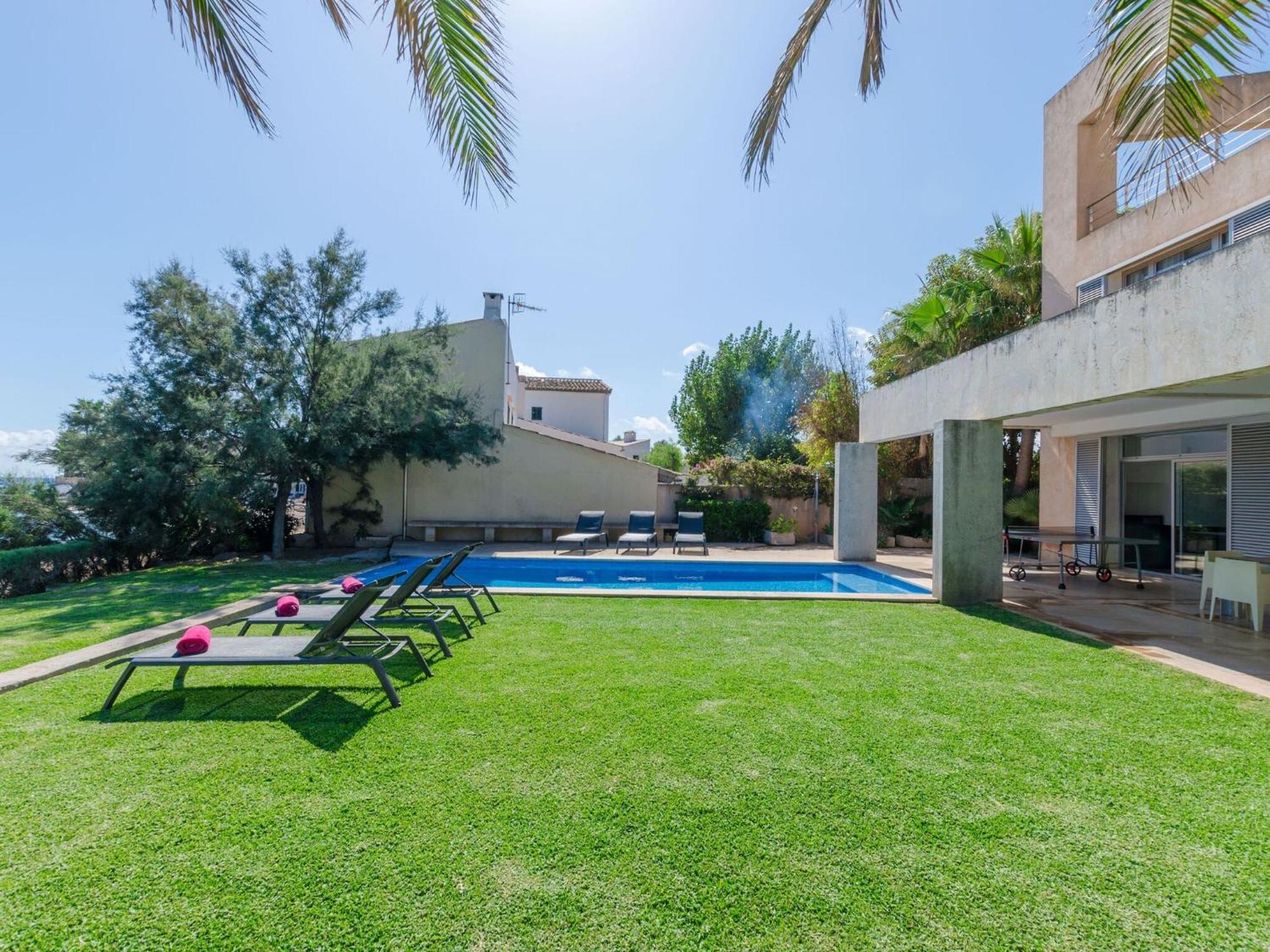 Port Nou - With Private Pool In Cala Bona Villa *