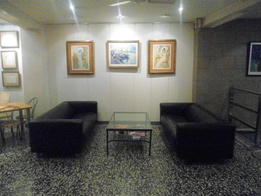 Pensión Apuntadores 8