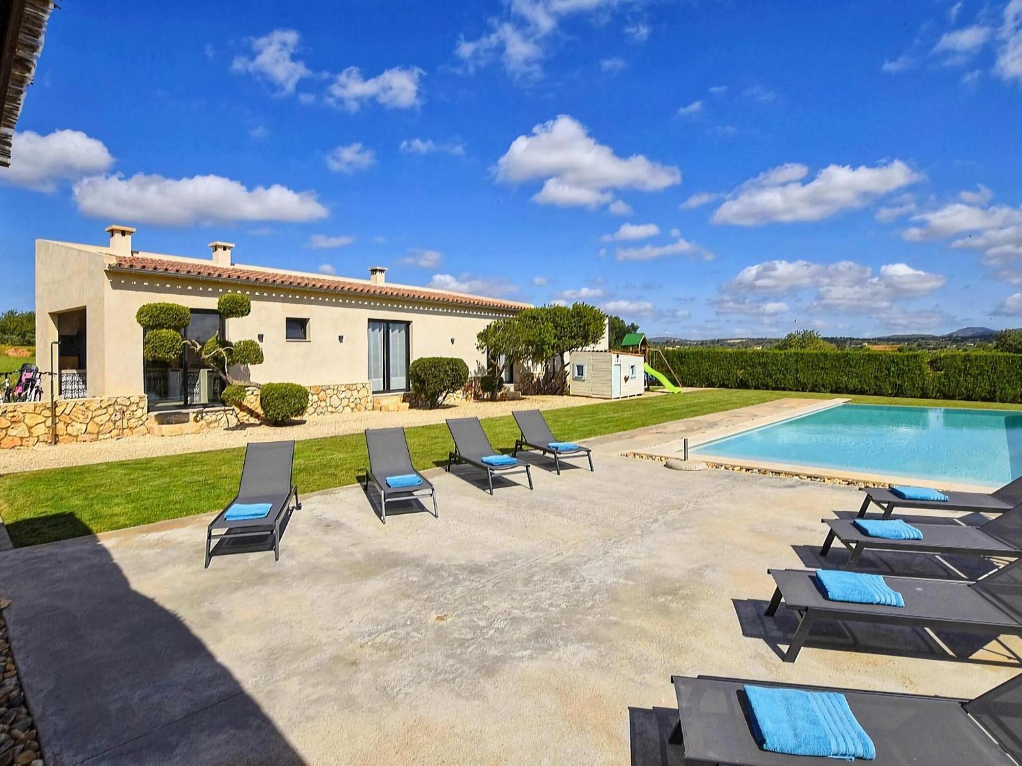 Lavish With Private Swimming Pool Villa