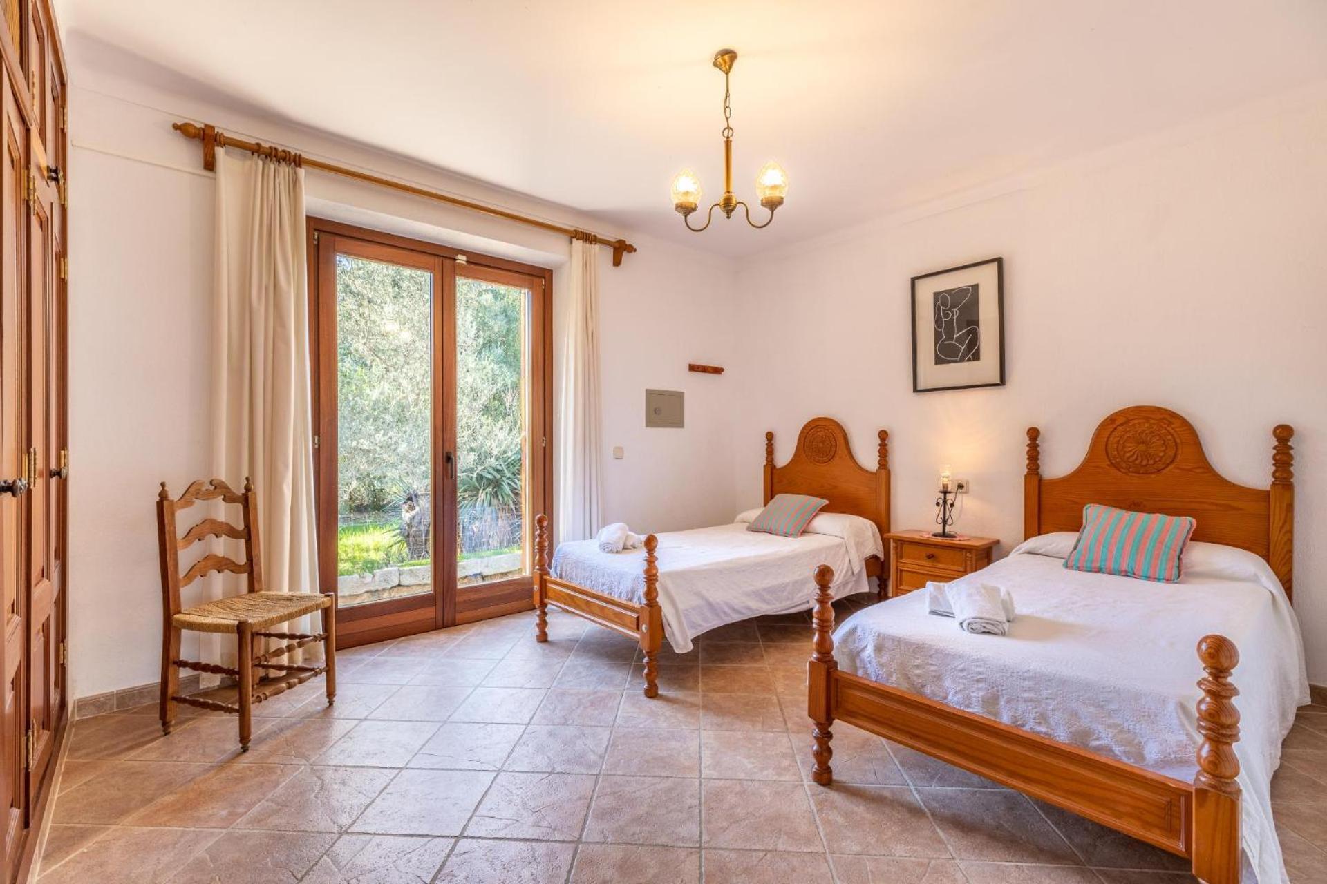 Lolivar Canaves By Vintage Travel * Pollensa