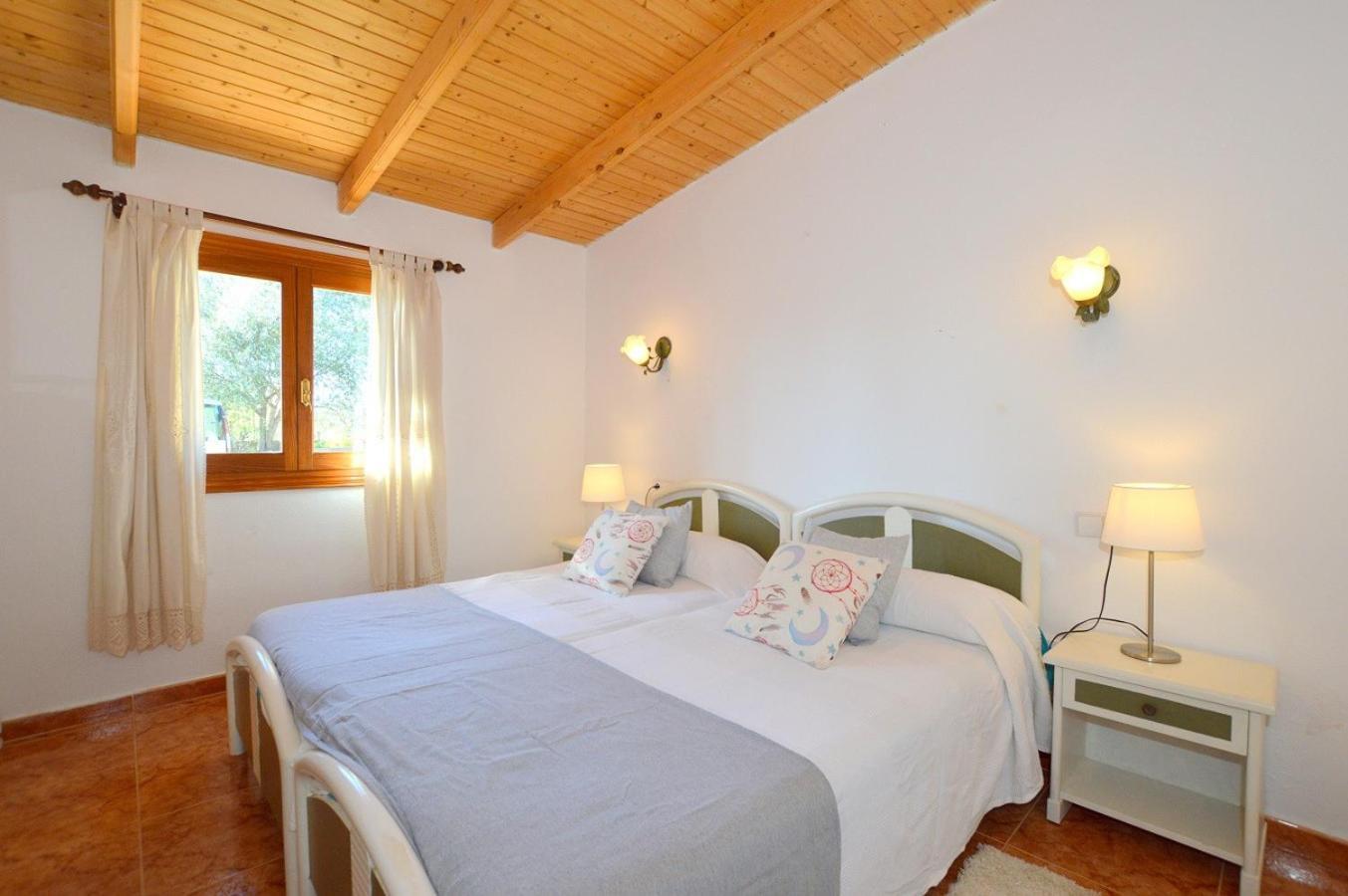Finca Con Piscina Es Blanquer Casa rural