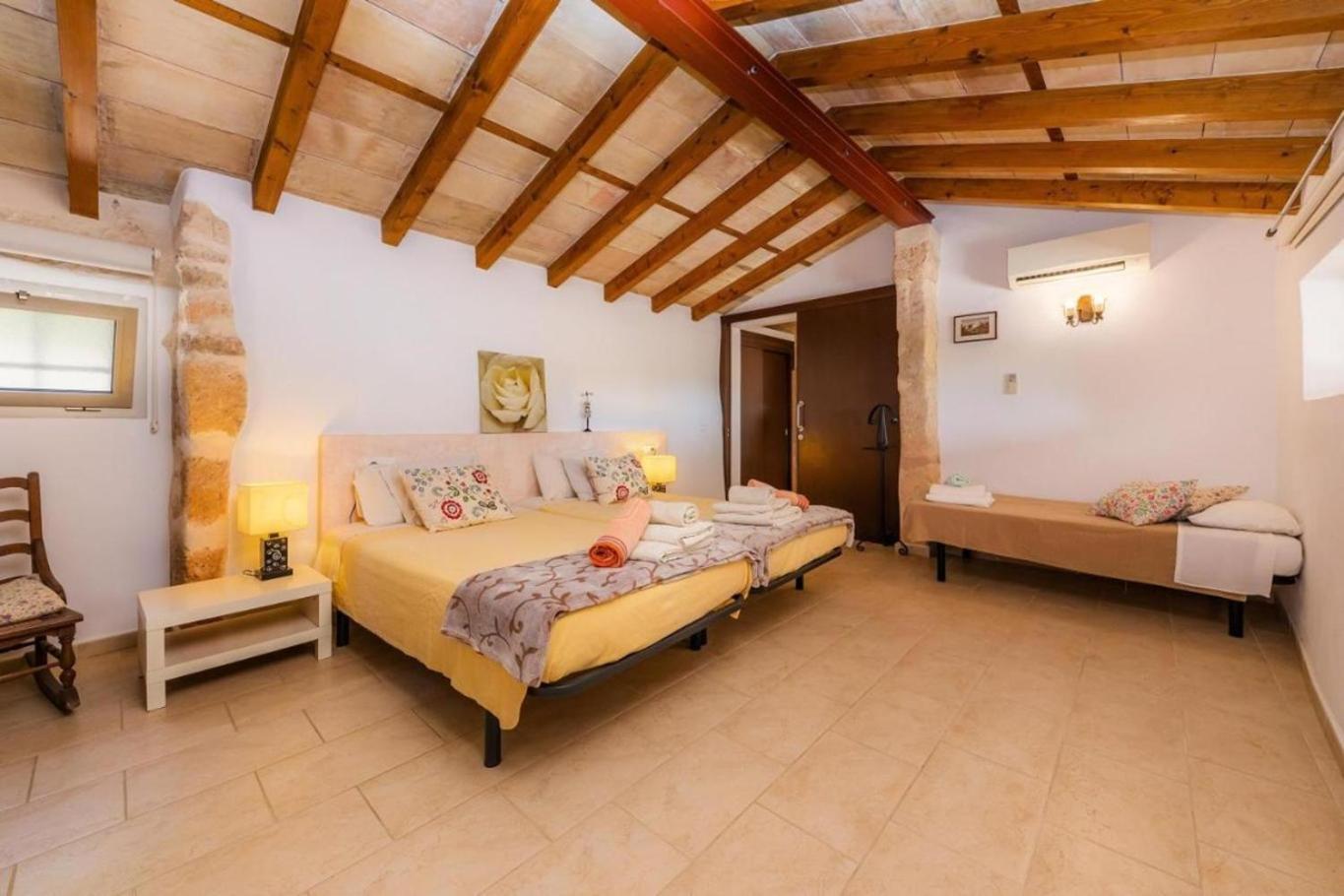 Es Rafalet Casa rural *