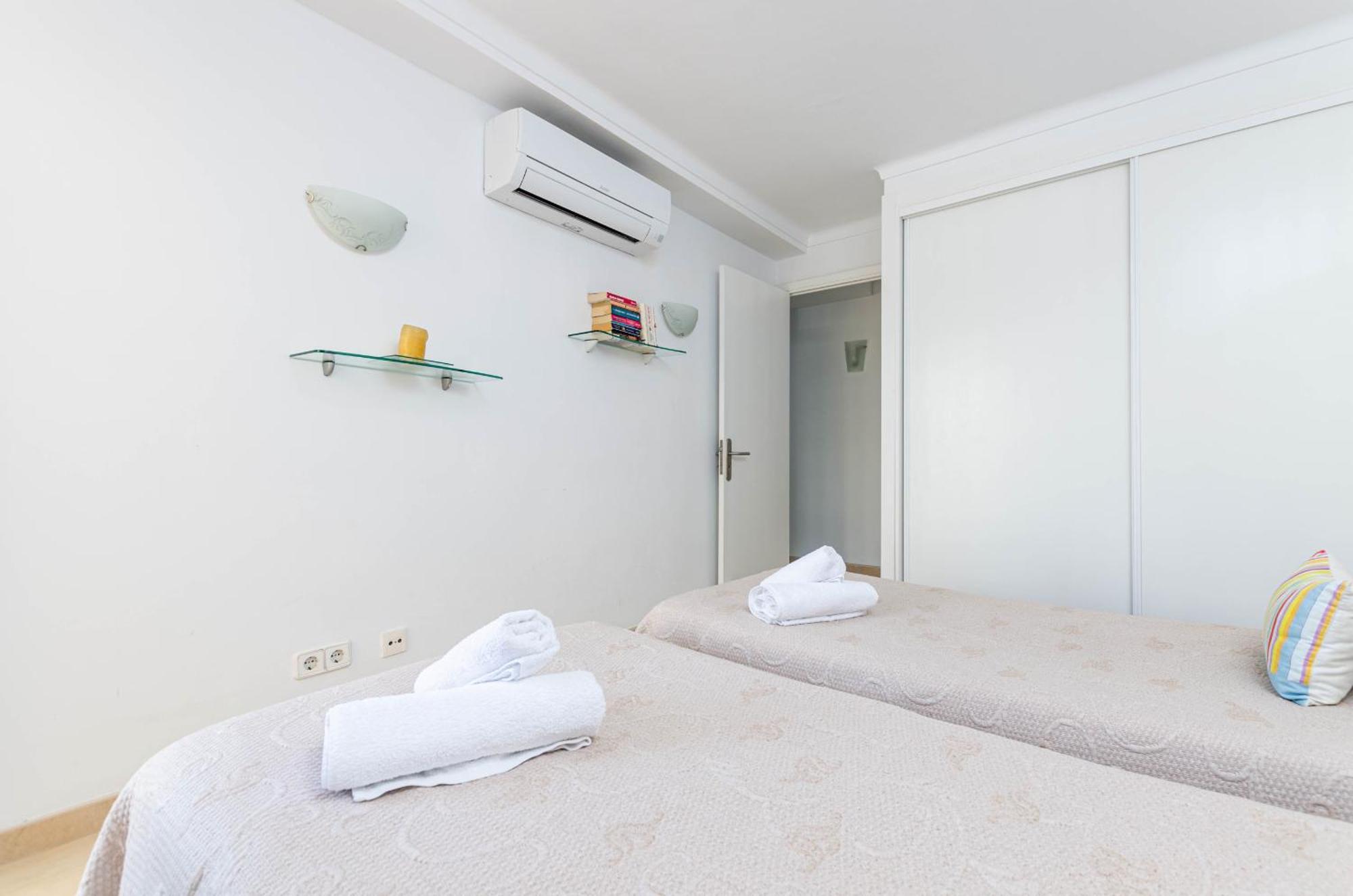 Apartment Yourhouse Reganyol *