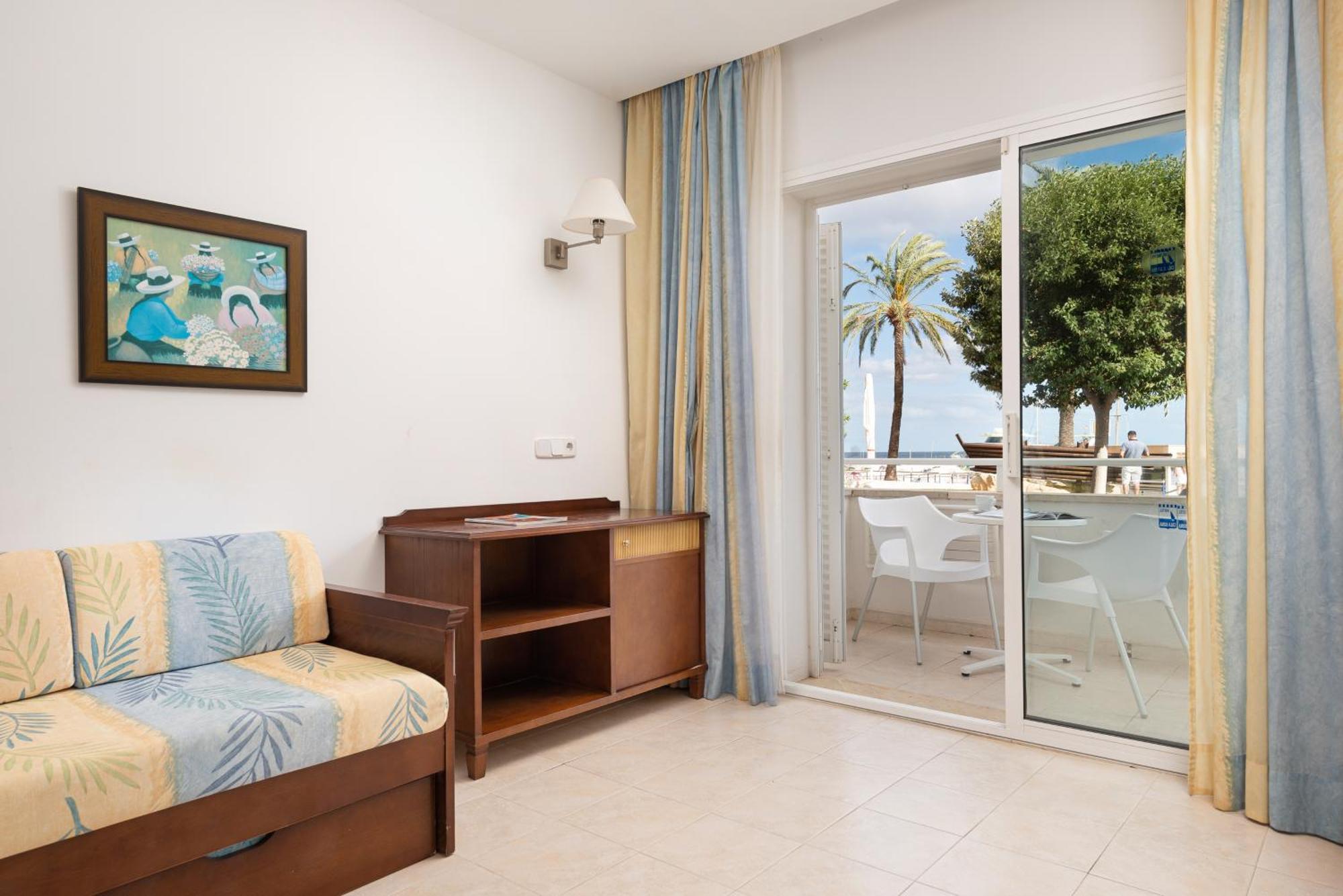 Cala Bona Hotel 4*