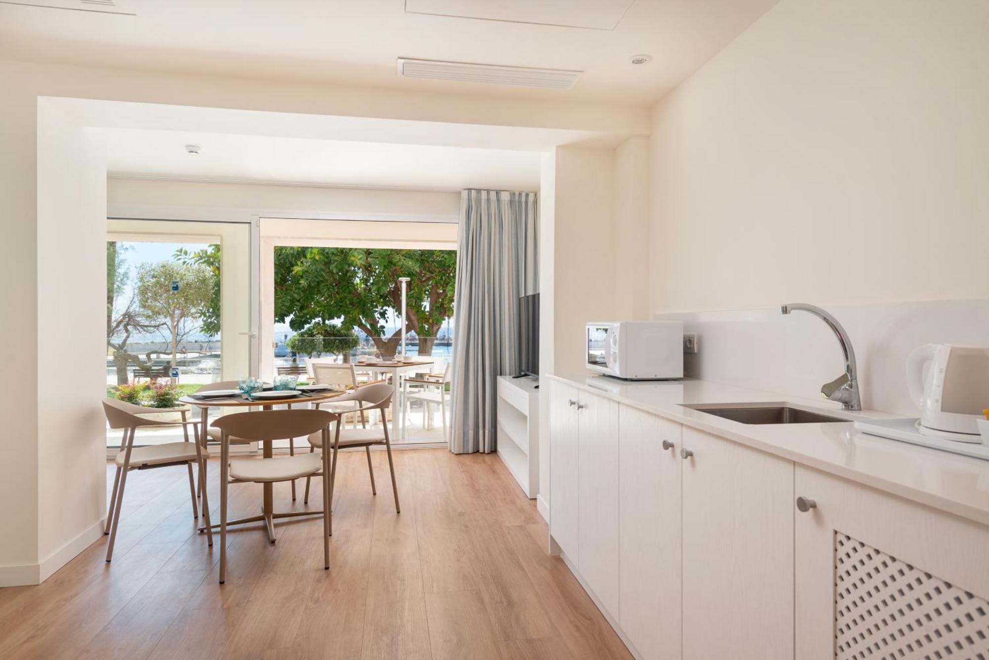 Cala Bona Hotel