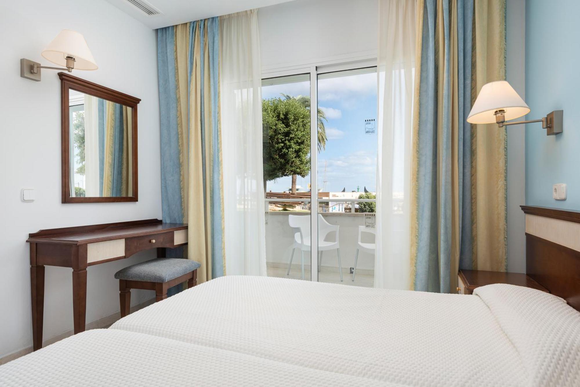 Cala Bona Hotel 4*