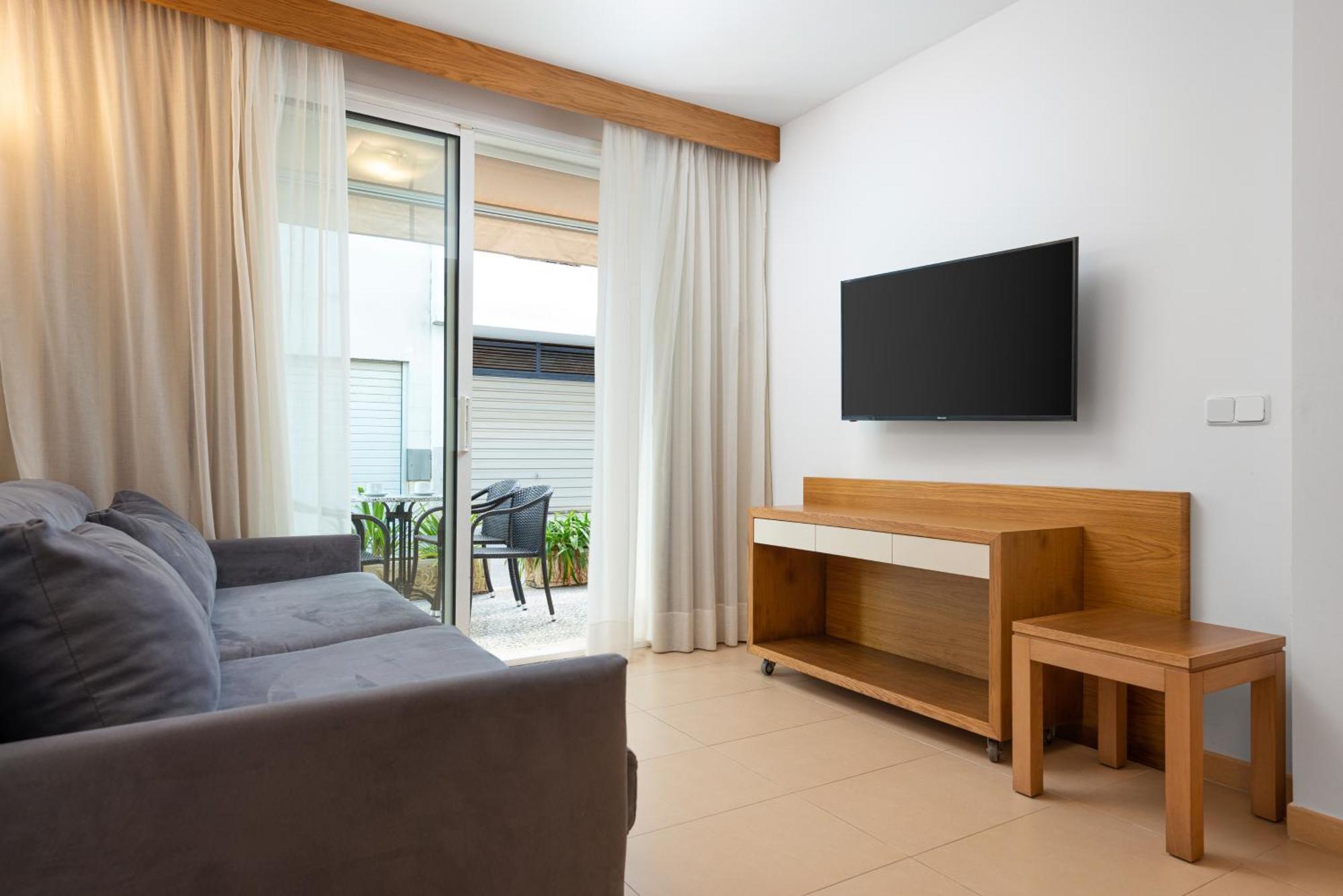 Hotel Cala Bona 4*