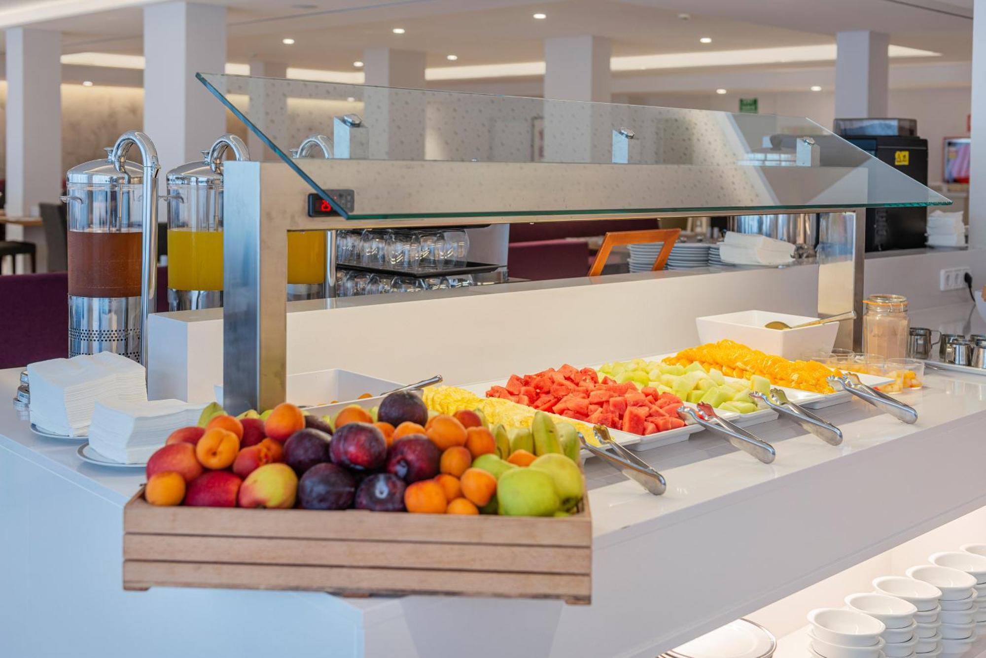 Hotel Cala Bona 4*