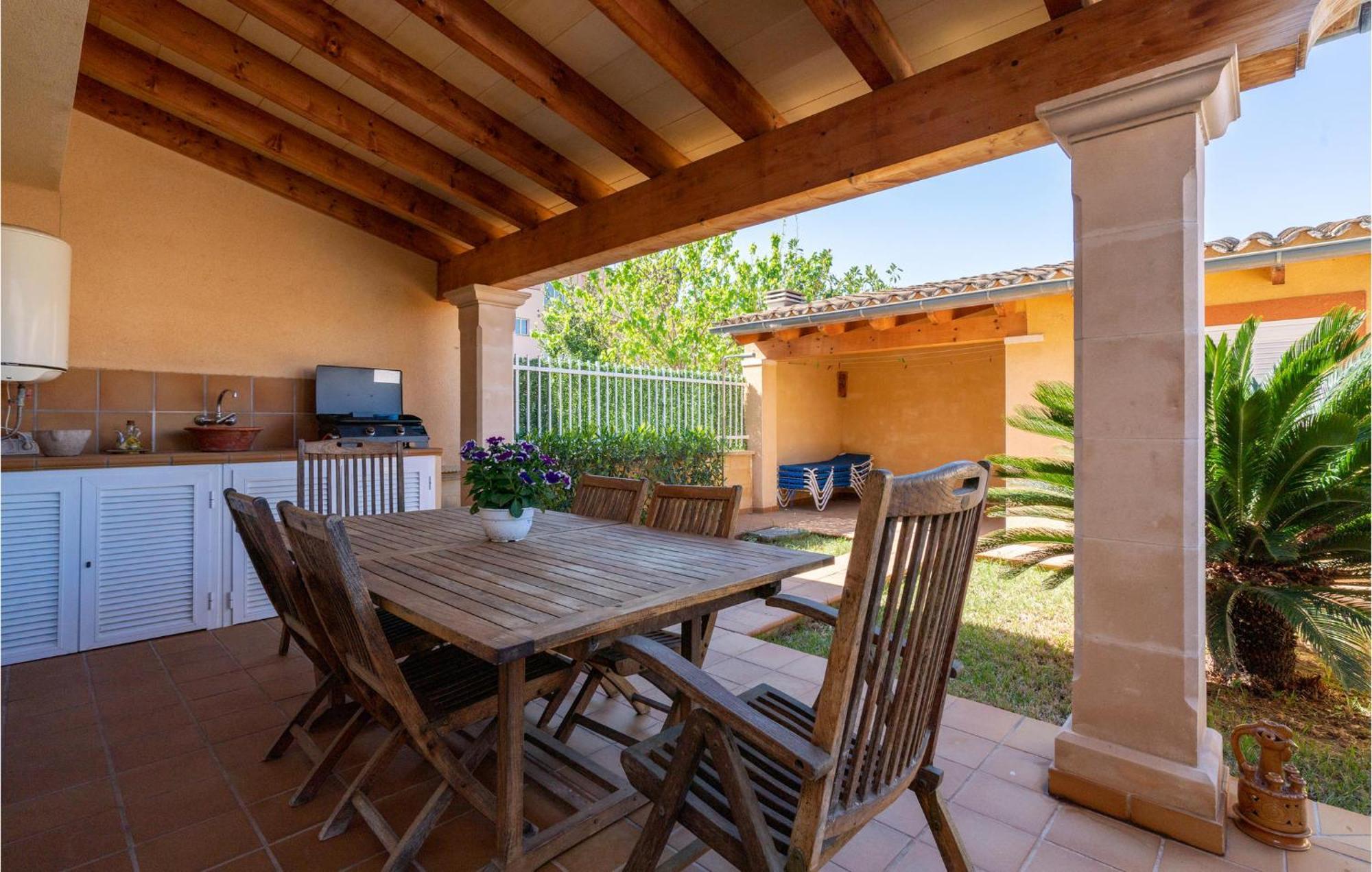 Stunning In Port D'alcúdia With Wifi&4 Bedrooms Сasa de vacaciones Puerto de Alcúdia