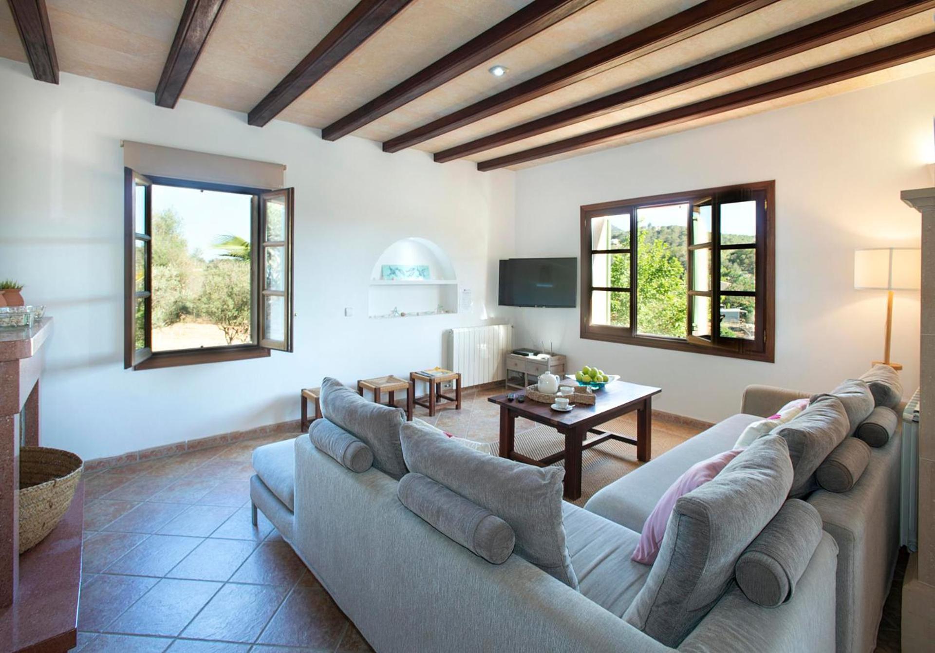 Villa Sa Cova D'es Pujol By Vintage Travel