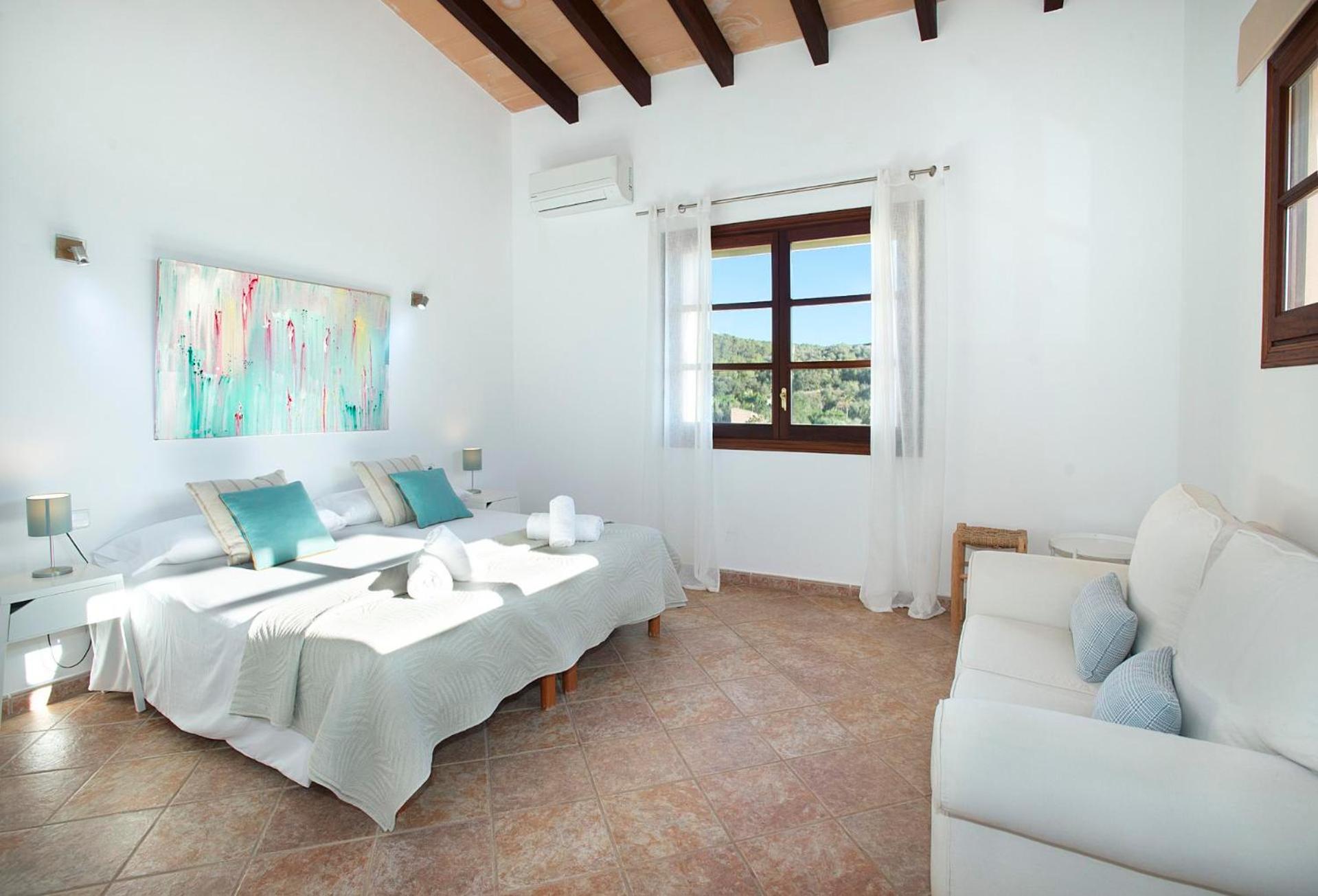 Villa Sa Cova D'es Pujol By Vintage Travel *
