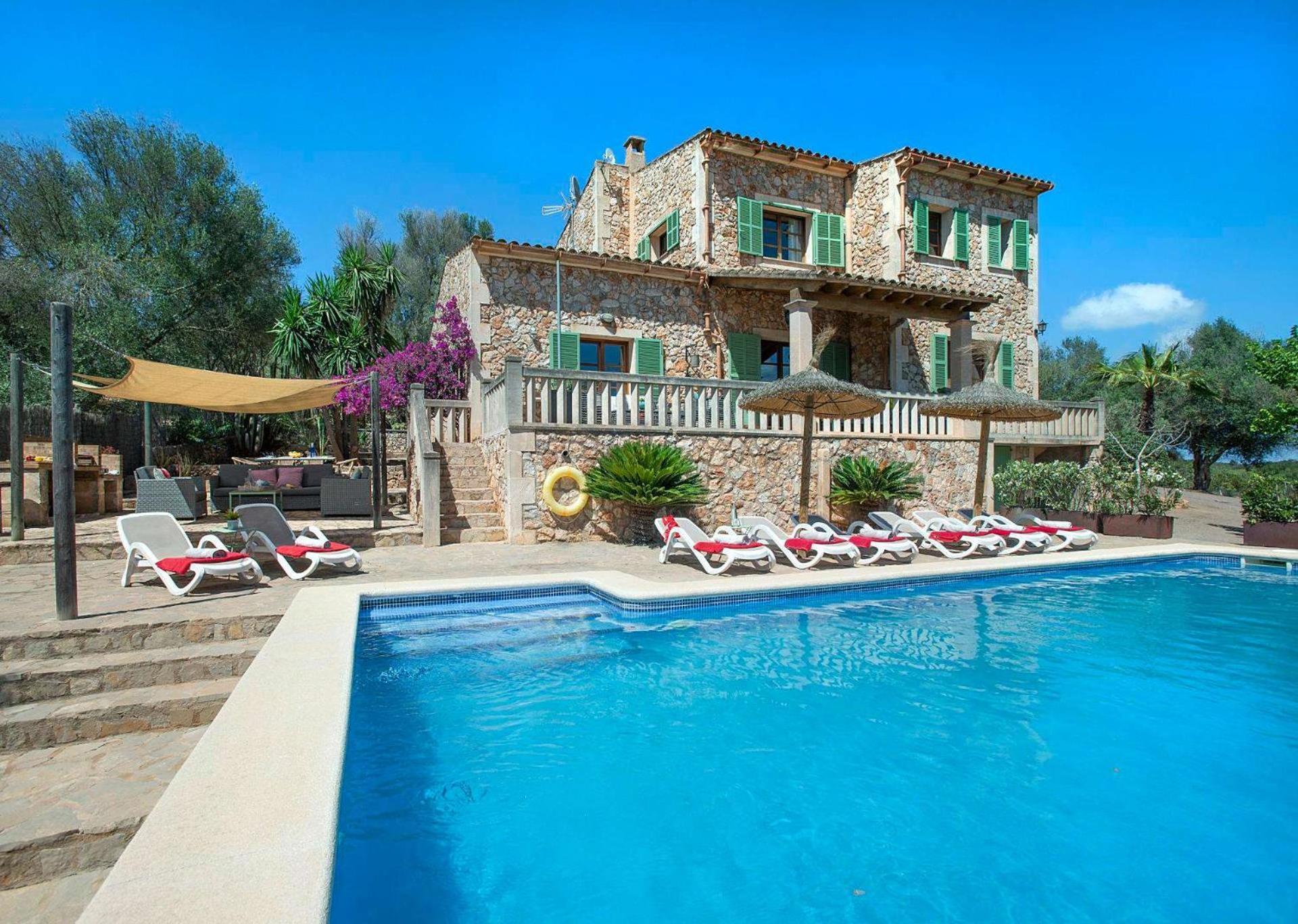 Villa Sa Cova D'es Pujol By Vintage Travel