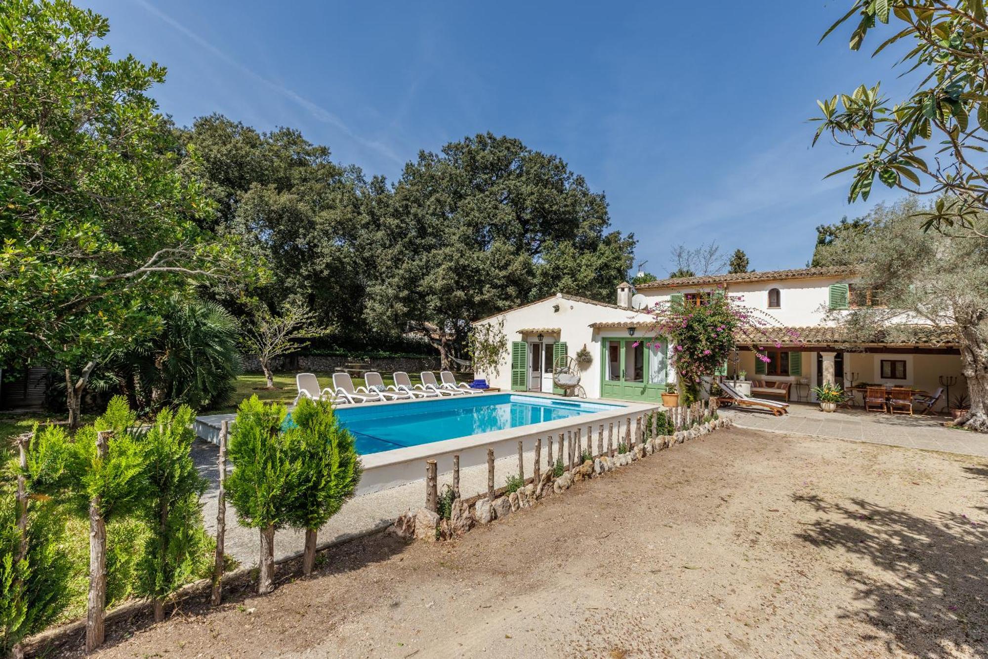 Creus Villa *