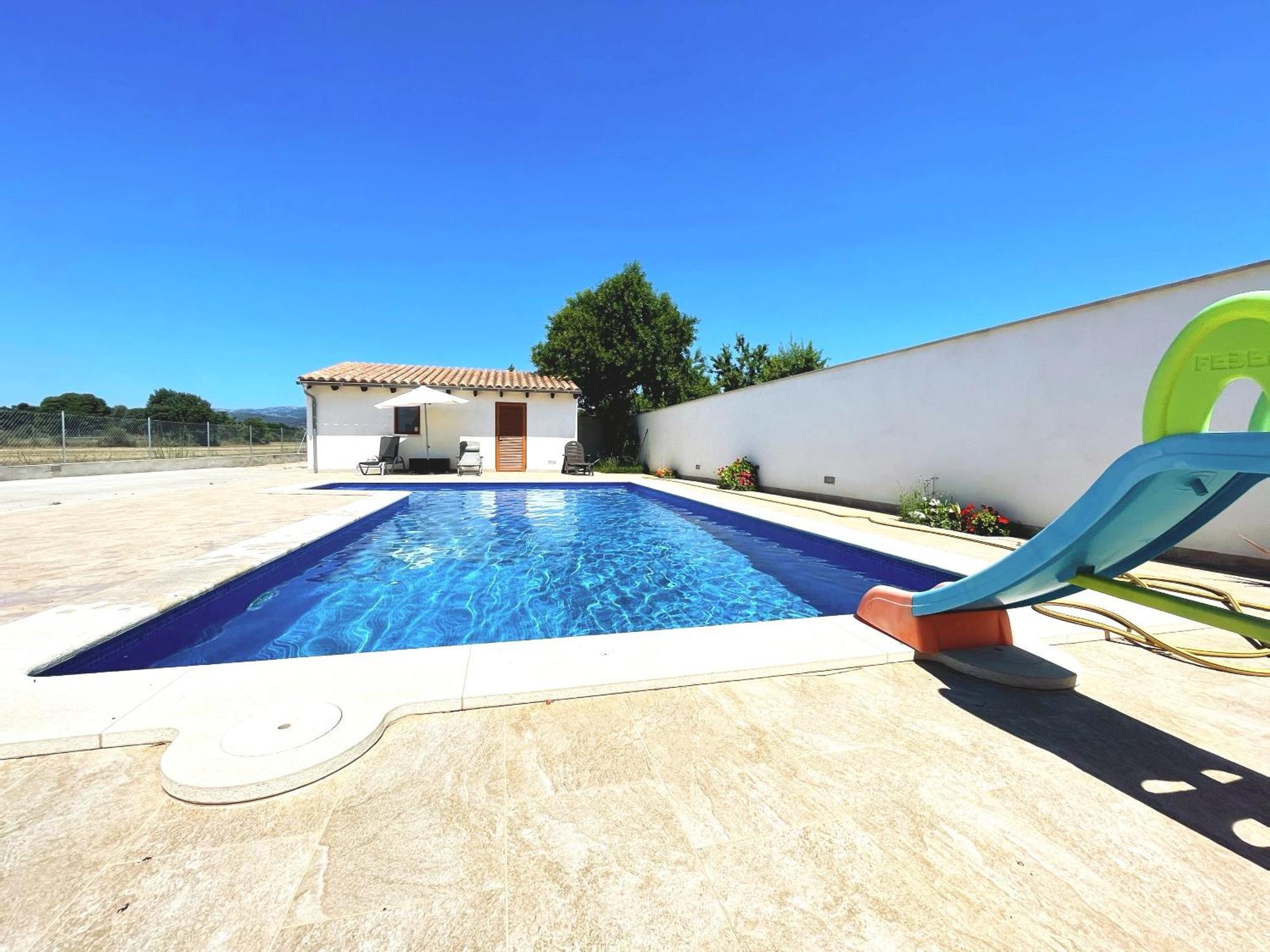 Luxury House Villa *
