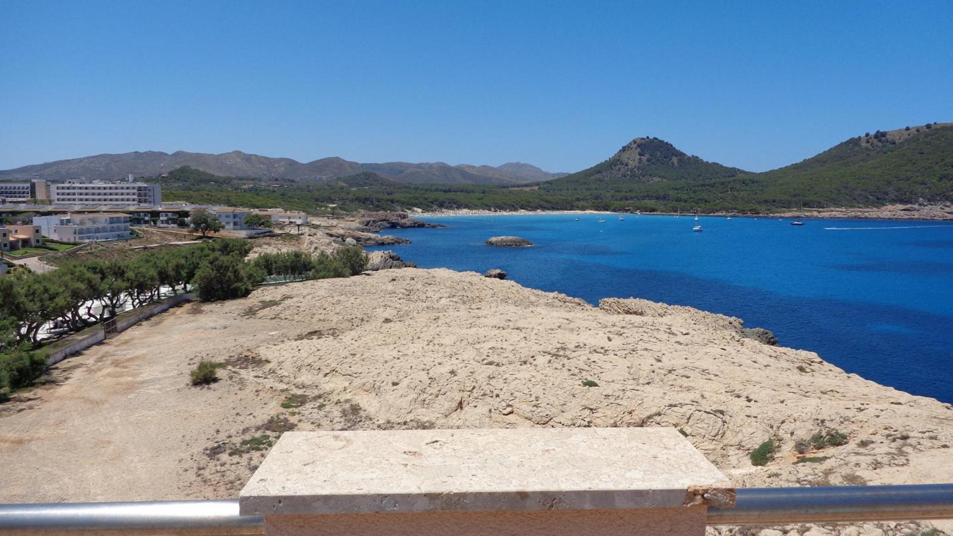 Cala Lliteras 4 *