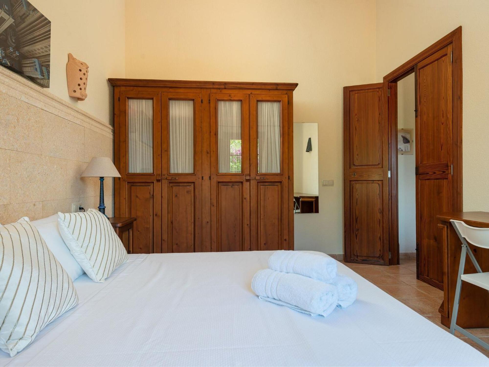 Alcudiola - With Private Pool Free Wifi *