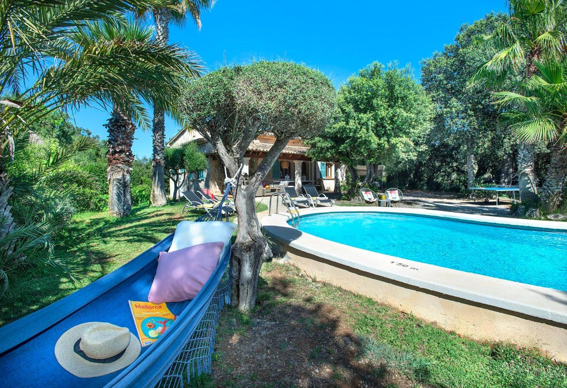 Alzines By Vintage Travel Villa