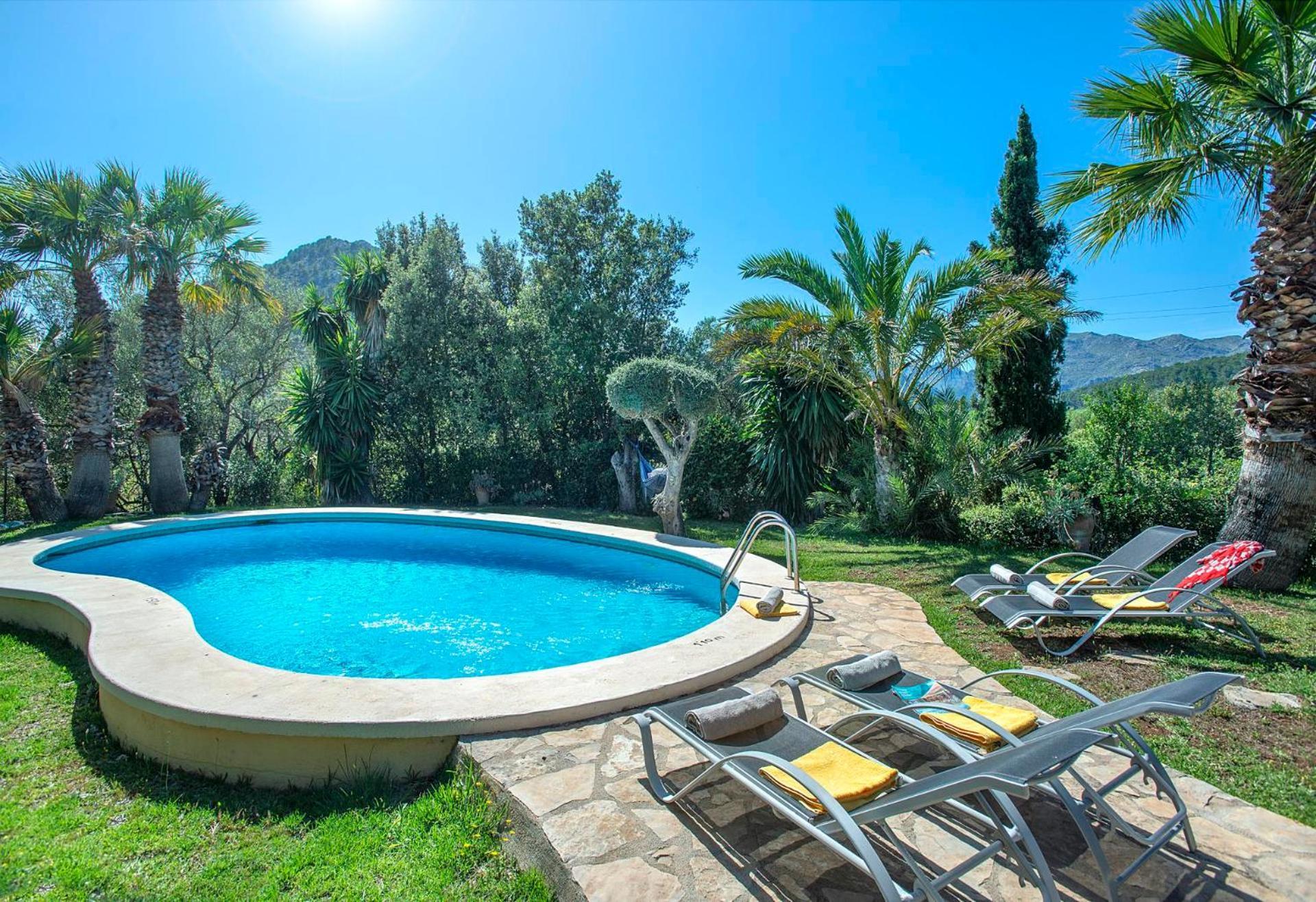 Alzines By Vintage Travel Villa *