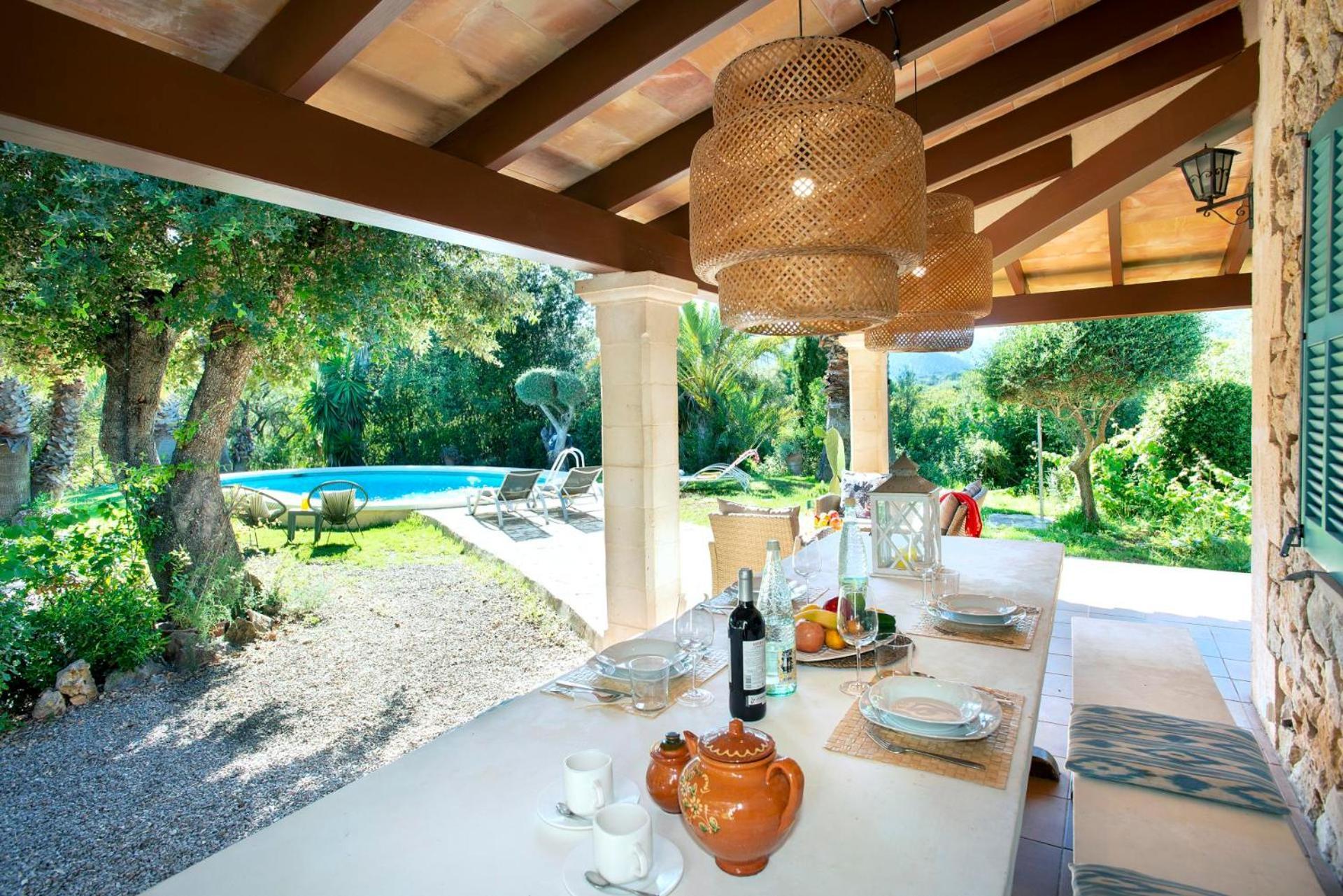 Alzines By Vintage Travel Pollensa