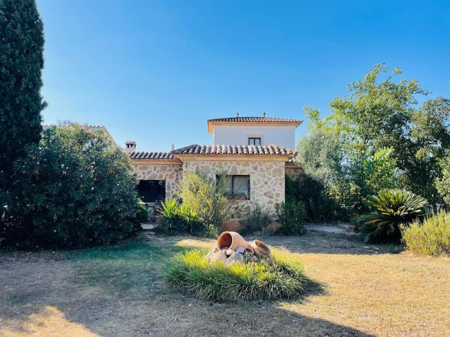 Stunning Country With Panoramic Mountain Views