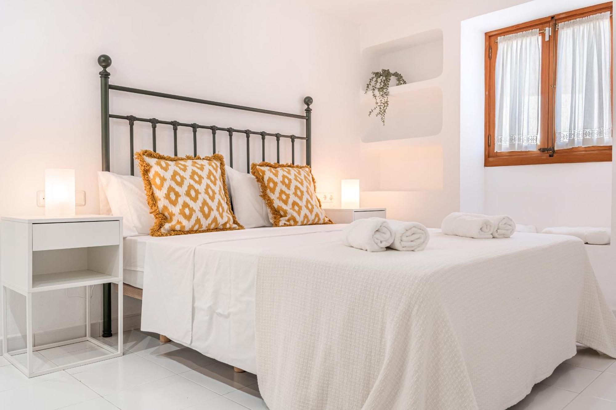 Ca Na Luisa-residential Area Holiday home *