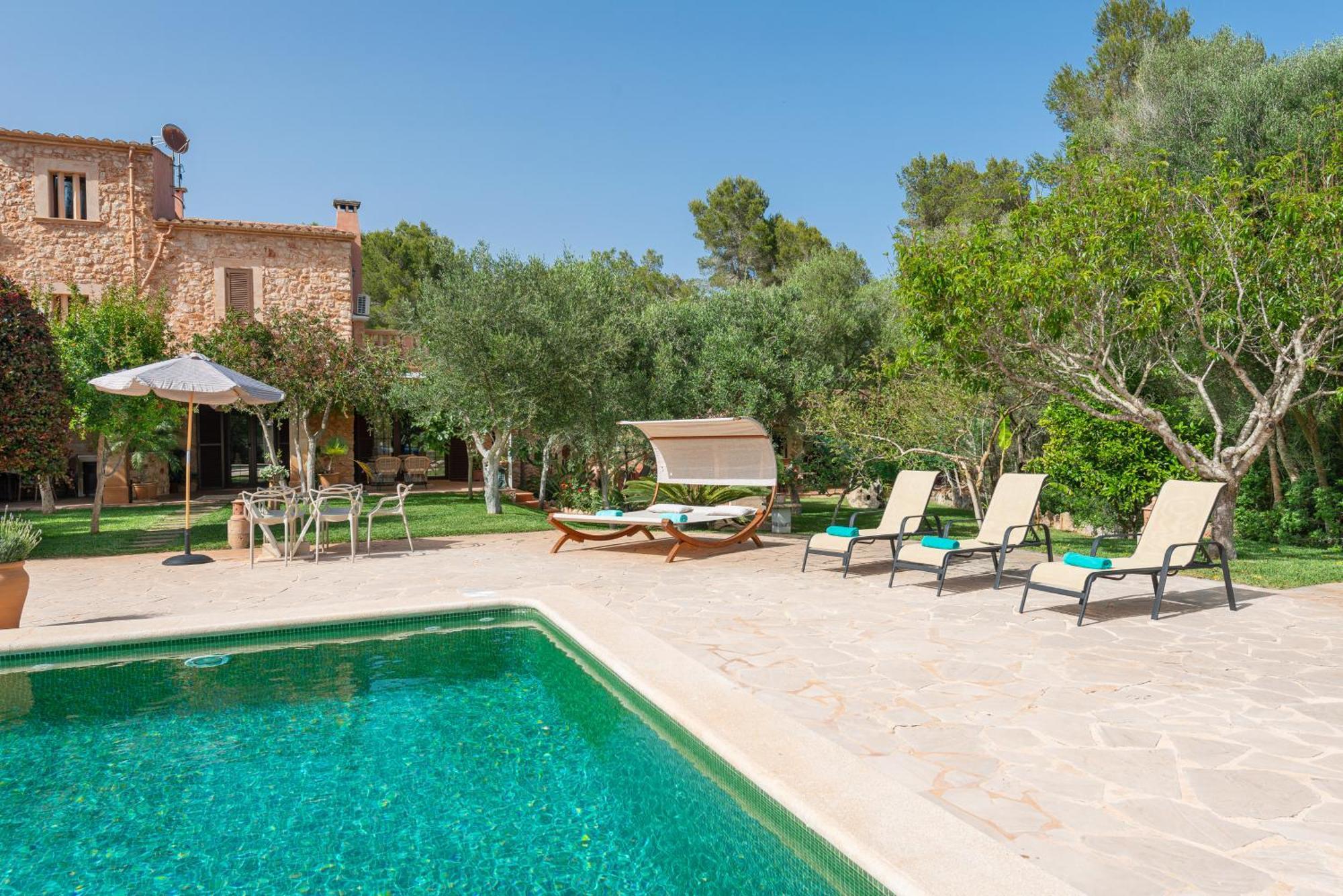 De Lujo Con Gran Piscina Y Campo De Golf Cerca Villa