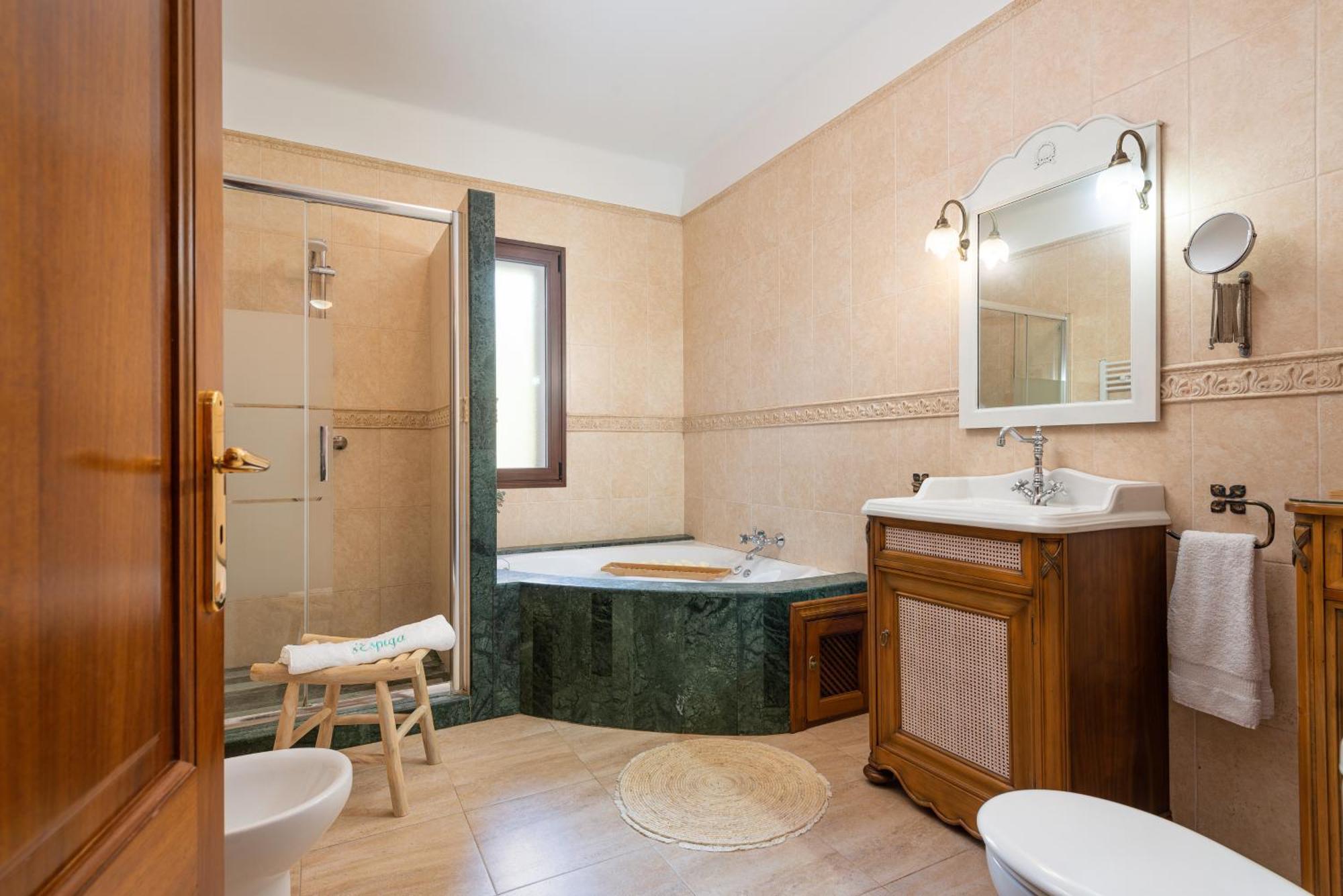 Villa De Lujo Con Gran Piscina Y Campo De Golf Cerca