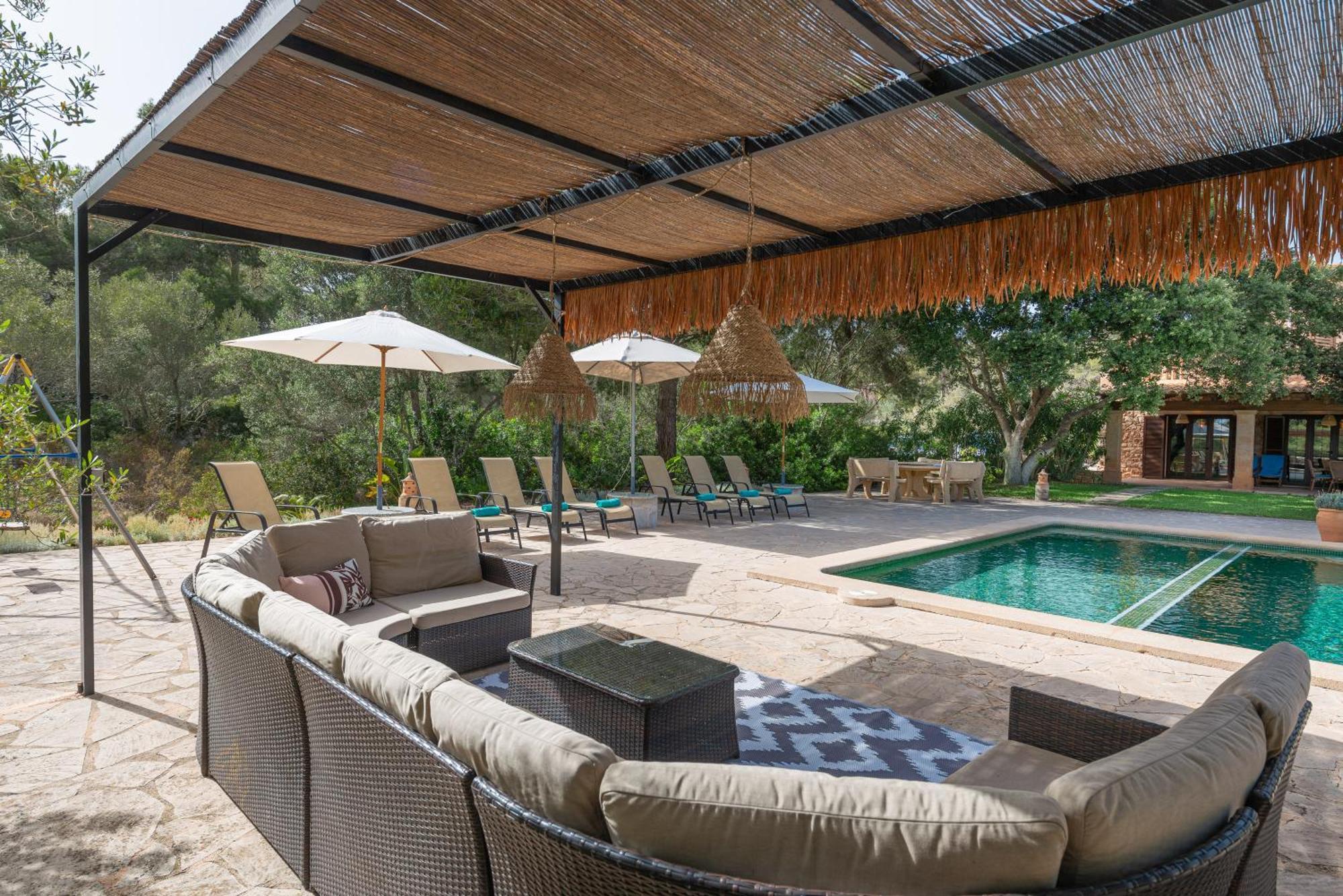 De Lujo Con Gran Piscina Y Campo De Golf Cerca Villa